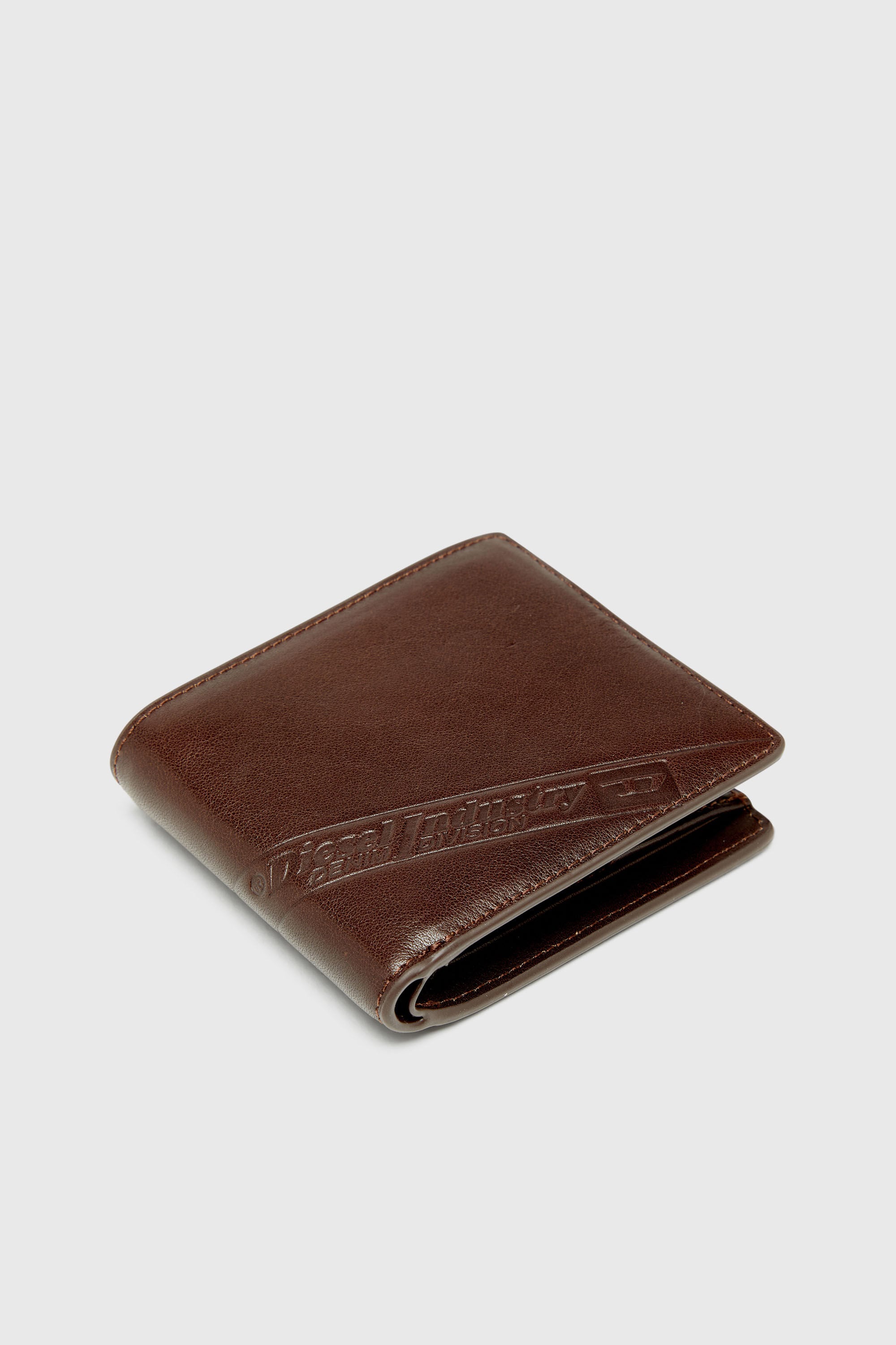 Diesel - FLAG-D BI-FOLD COIN S 3D, Herren Zweifach gefaltete Lederbrieftasche mit gepr&auml;gtem Logo in Braun - 4