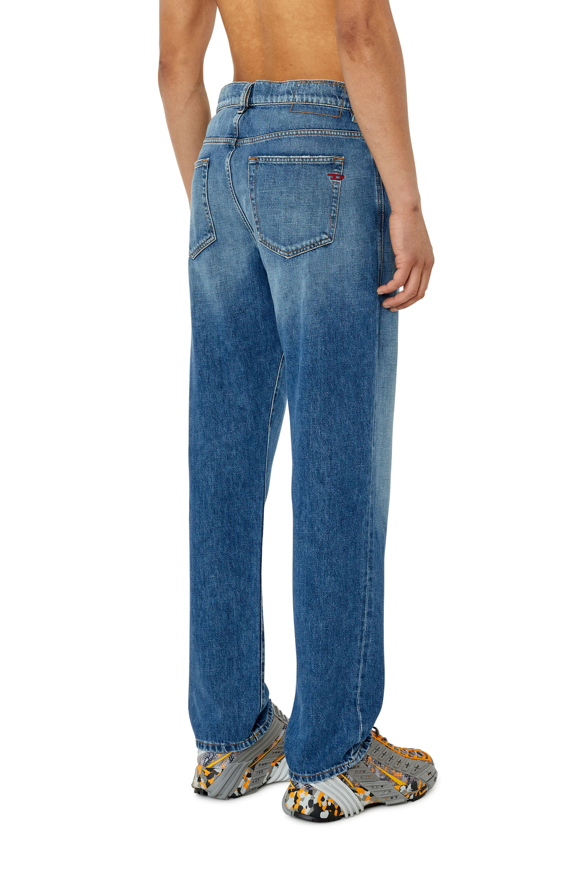 Diesel - 2020 D-Viker 09F25 Straight Jeans, Bleu moyen - Image 4