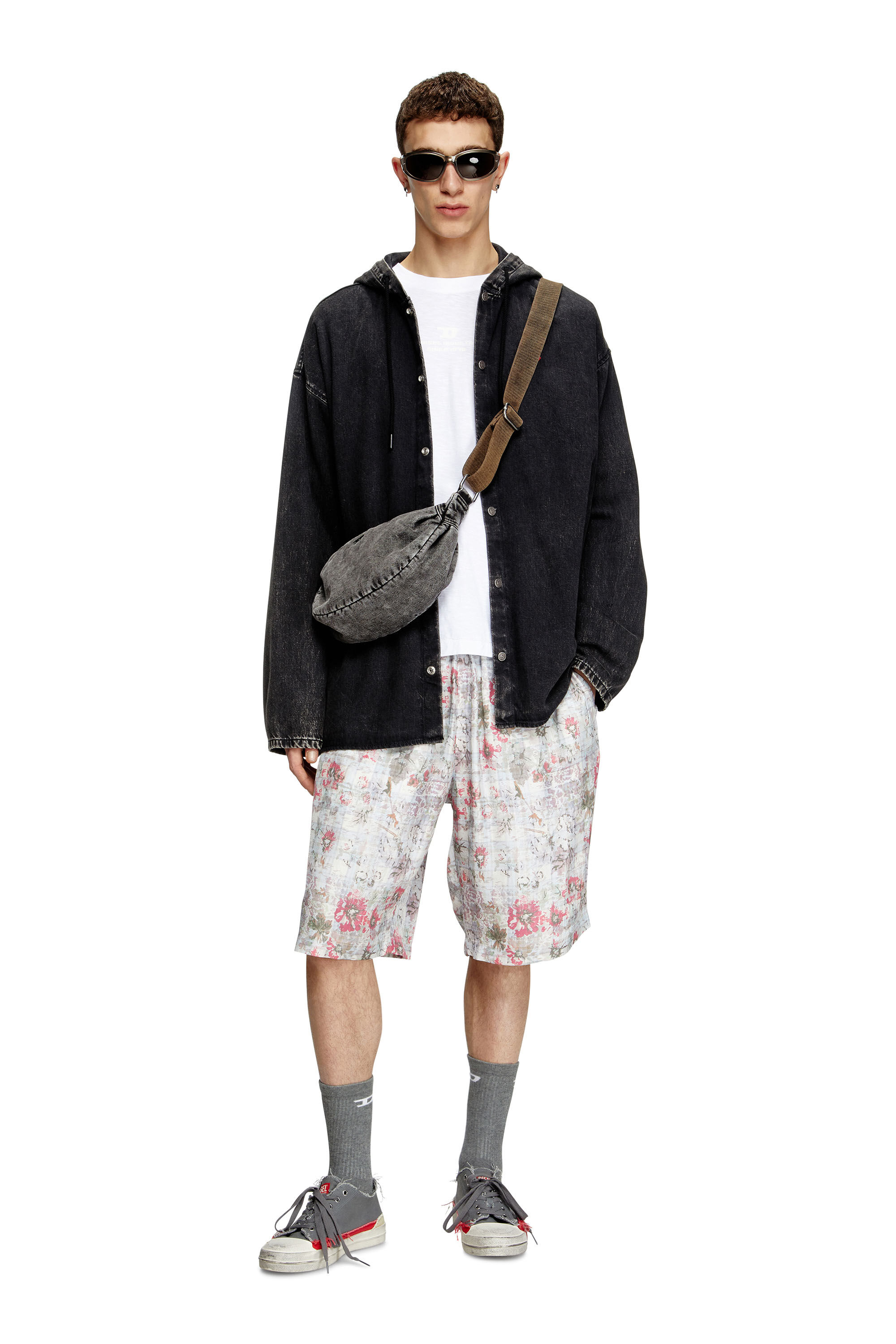 Diesel - P-LEYS, Shorts en acétate avec imprimé floral Homme in Polychrome - 1