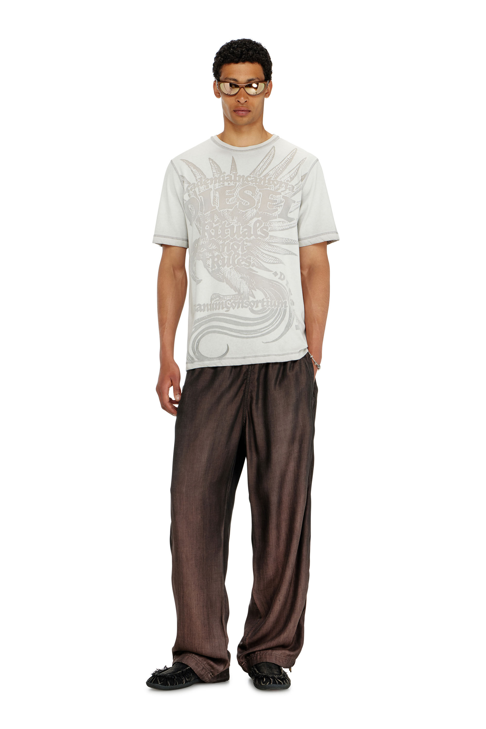 Diesel - T-RAWJUST-AA1, T-shirt en jersey avec motif emboss&eacute; Homme in Gris - 1