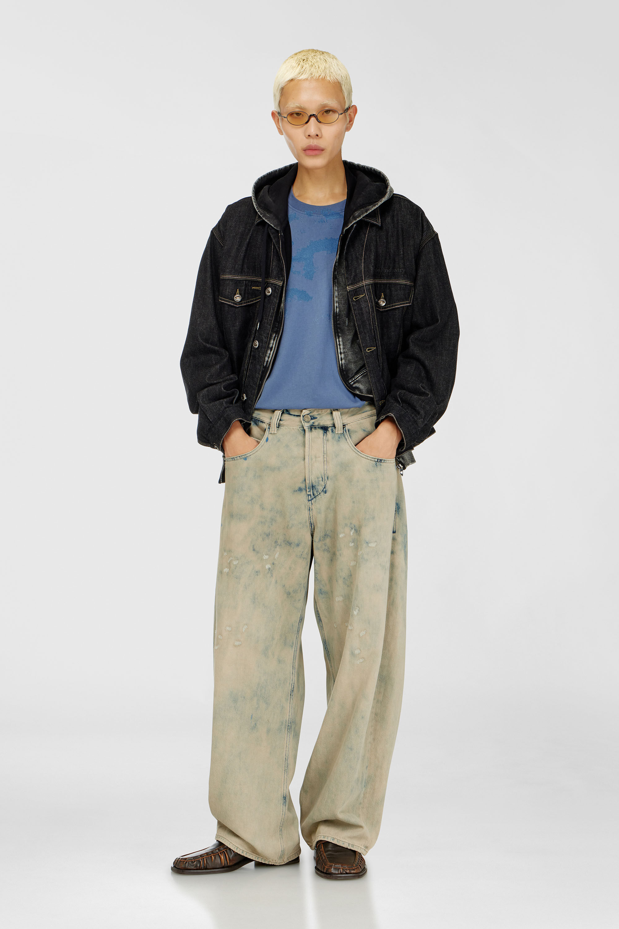 Diesel - T-BOXT-N14, T-shirt con stampa distressed floccata Uomo in Blu - 1