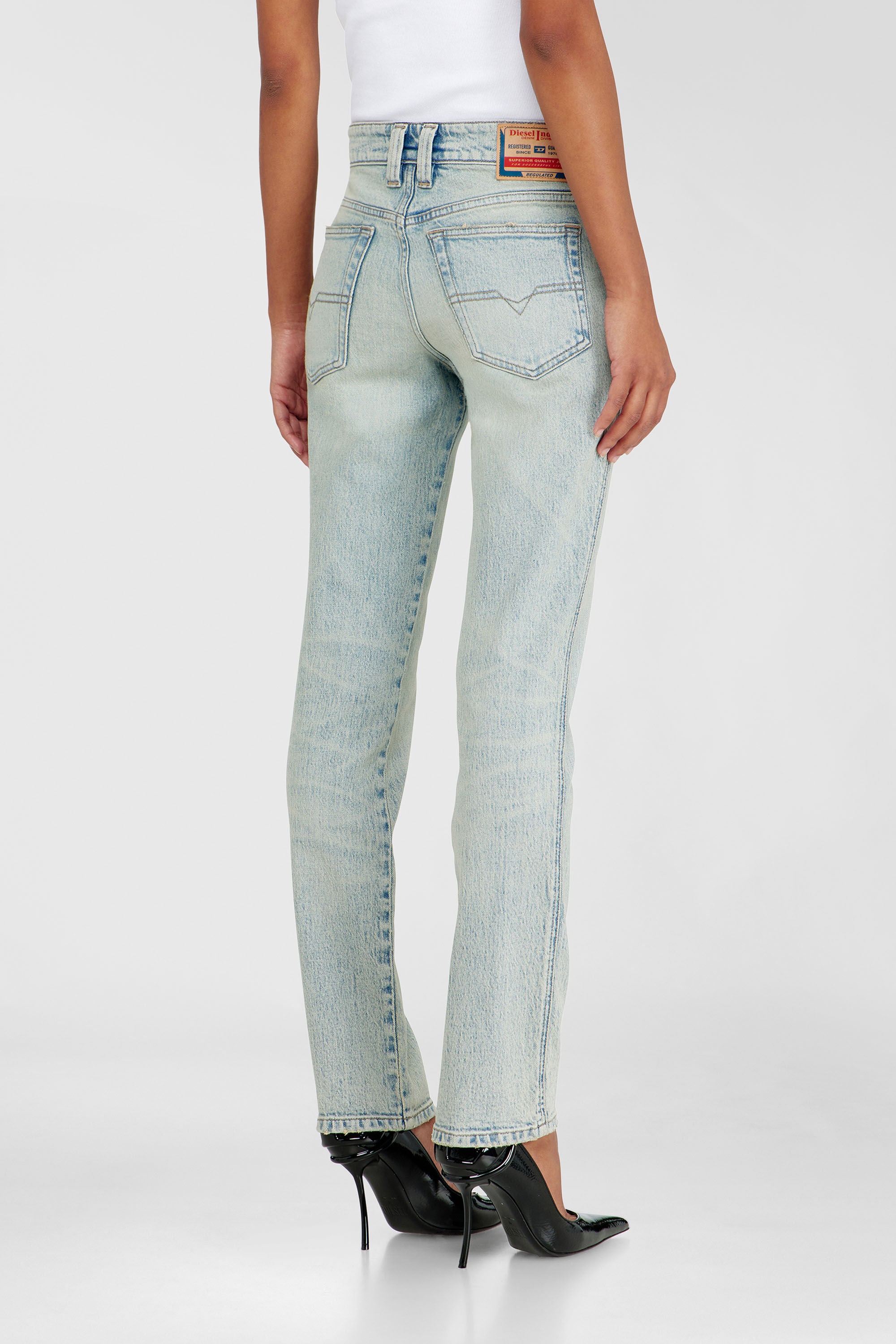 Diesel - Slim Jeans 1992 D-Jiann 0KBBK Femme, Bleu Clair - Image 5
