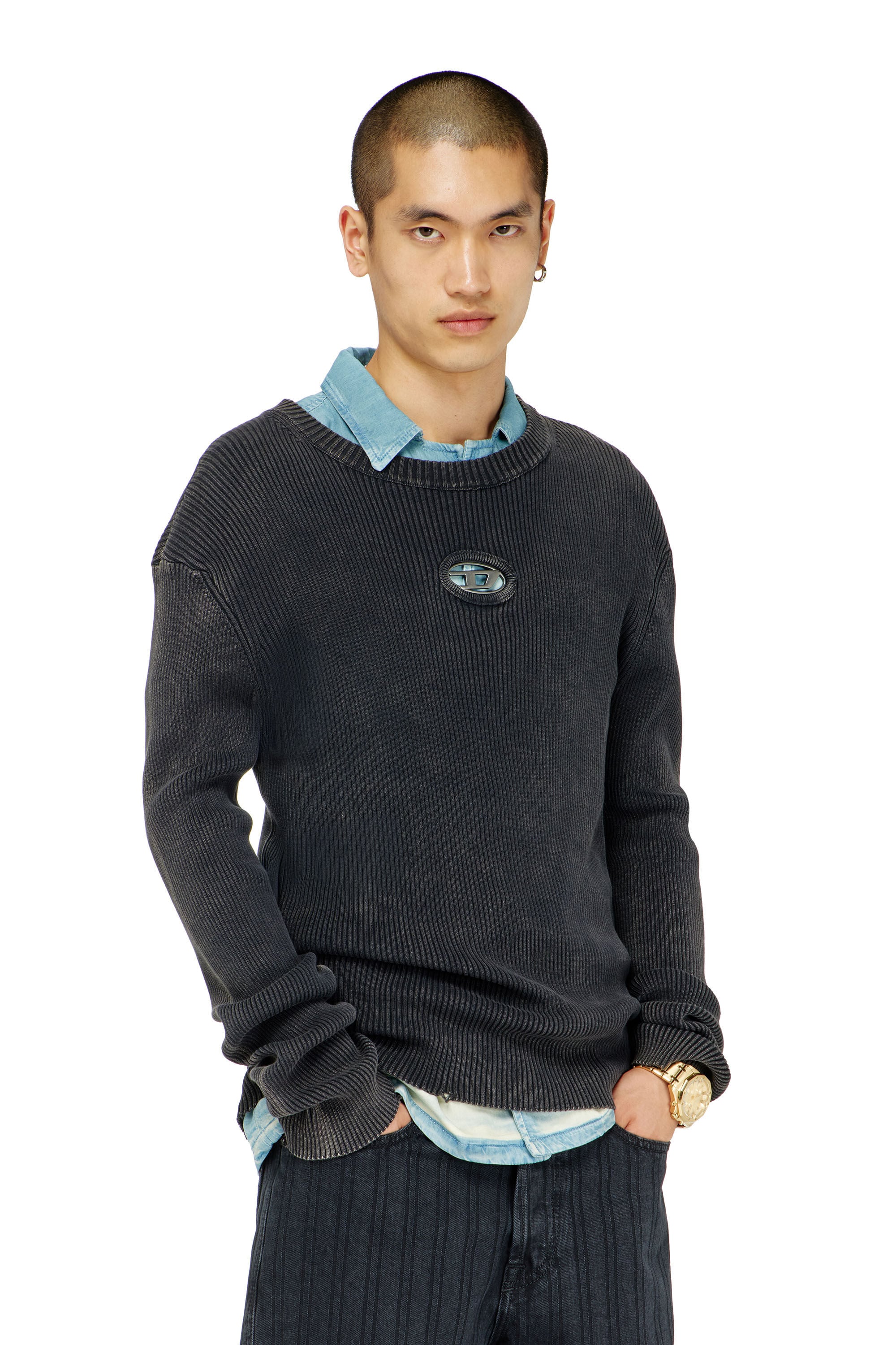 Diesel - K-DARIN-D, Maglia distressed con logo cut-out Uomo in Nero - 3
