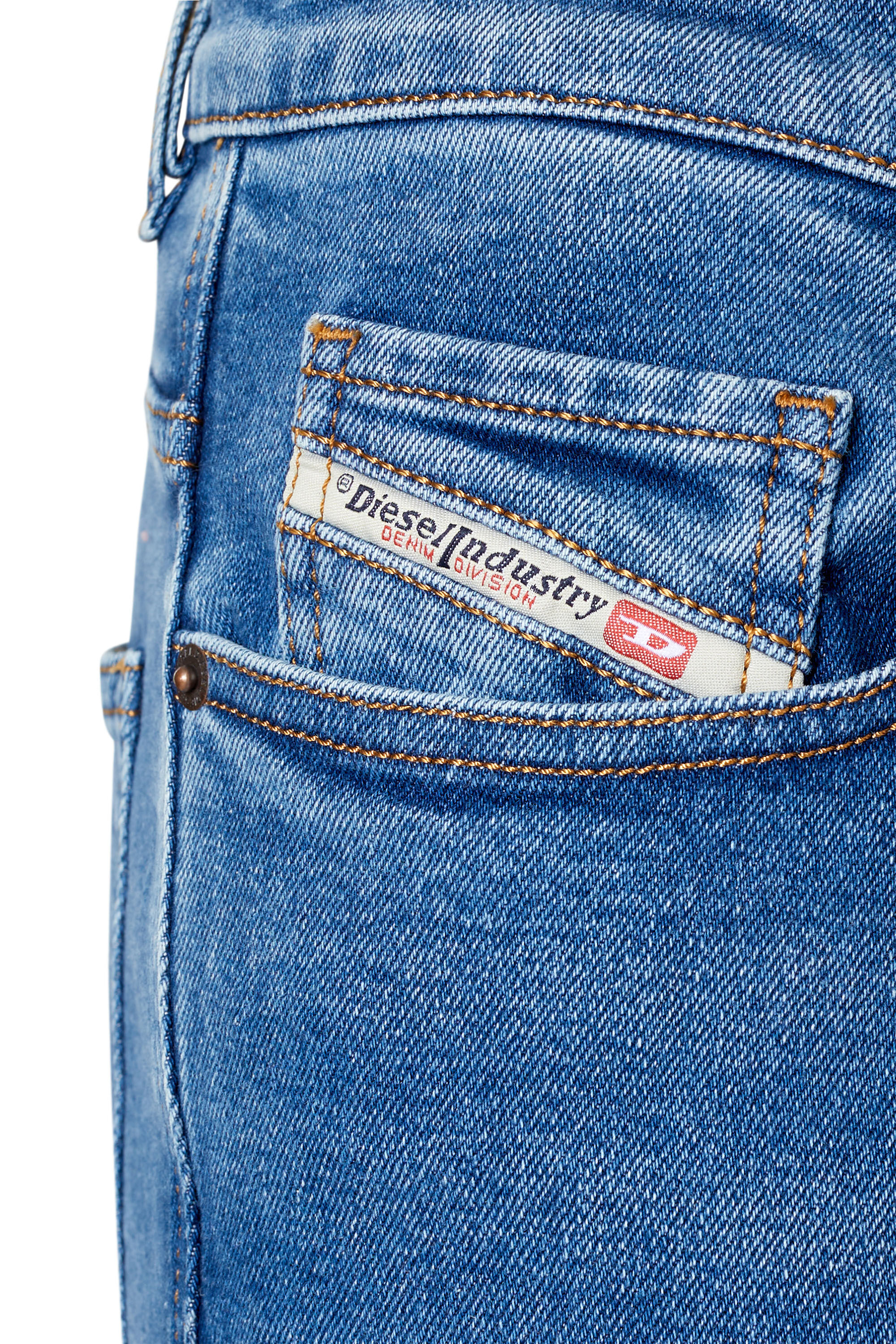 Diesel - 2021 D-Vocs 09E34 Bootcut Jeans, Mittelblau - Image 6