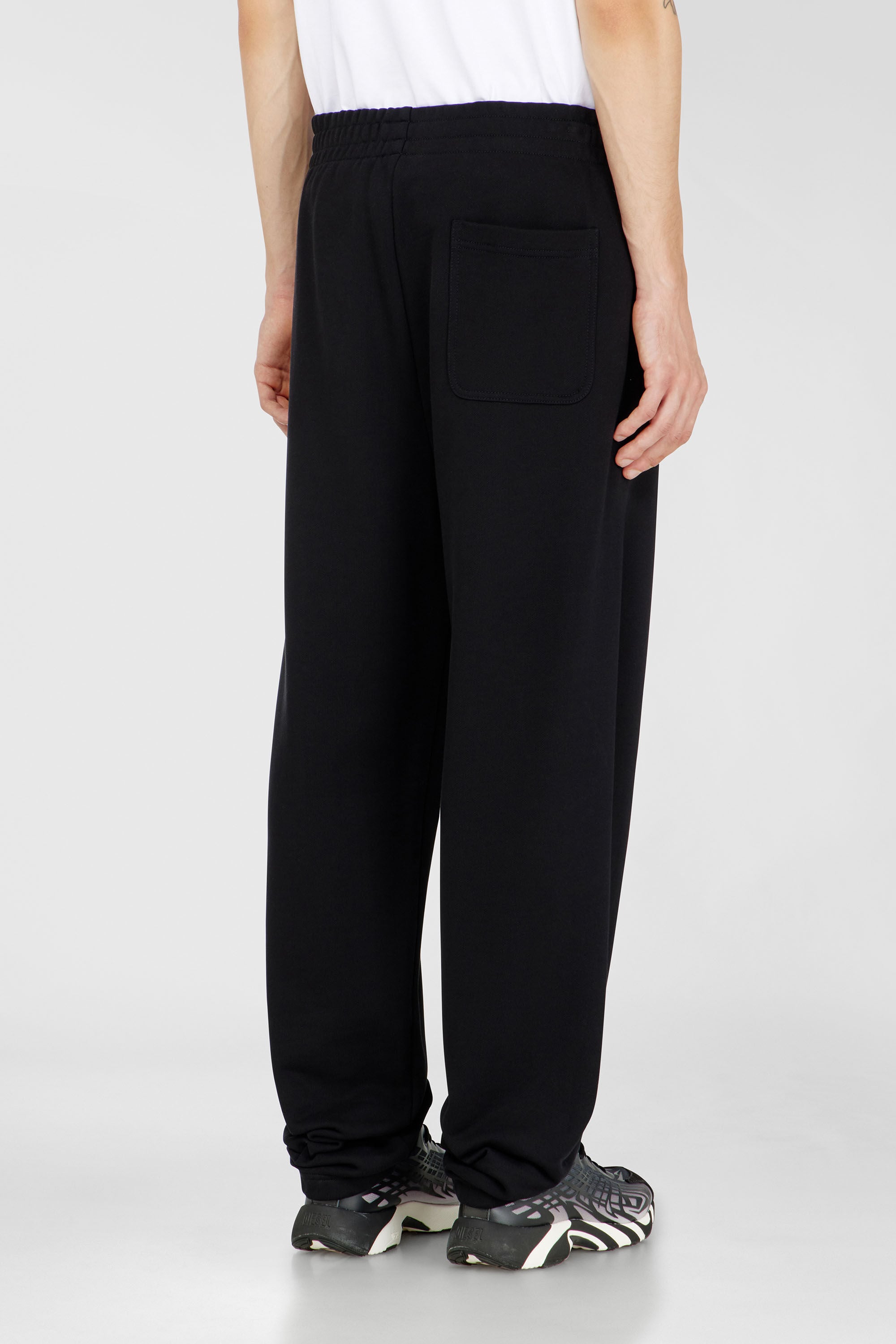 Diesel - P-MARKY-DIV, Pantaloni in cotone con patch Diesel Uomo in Nero - 4