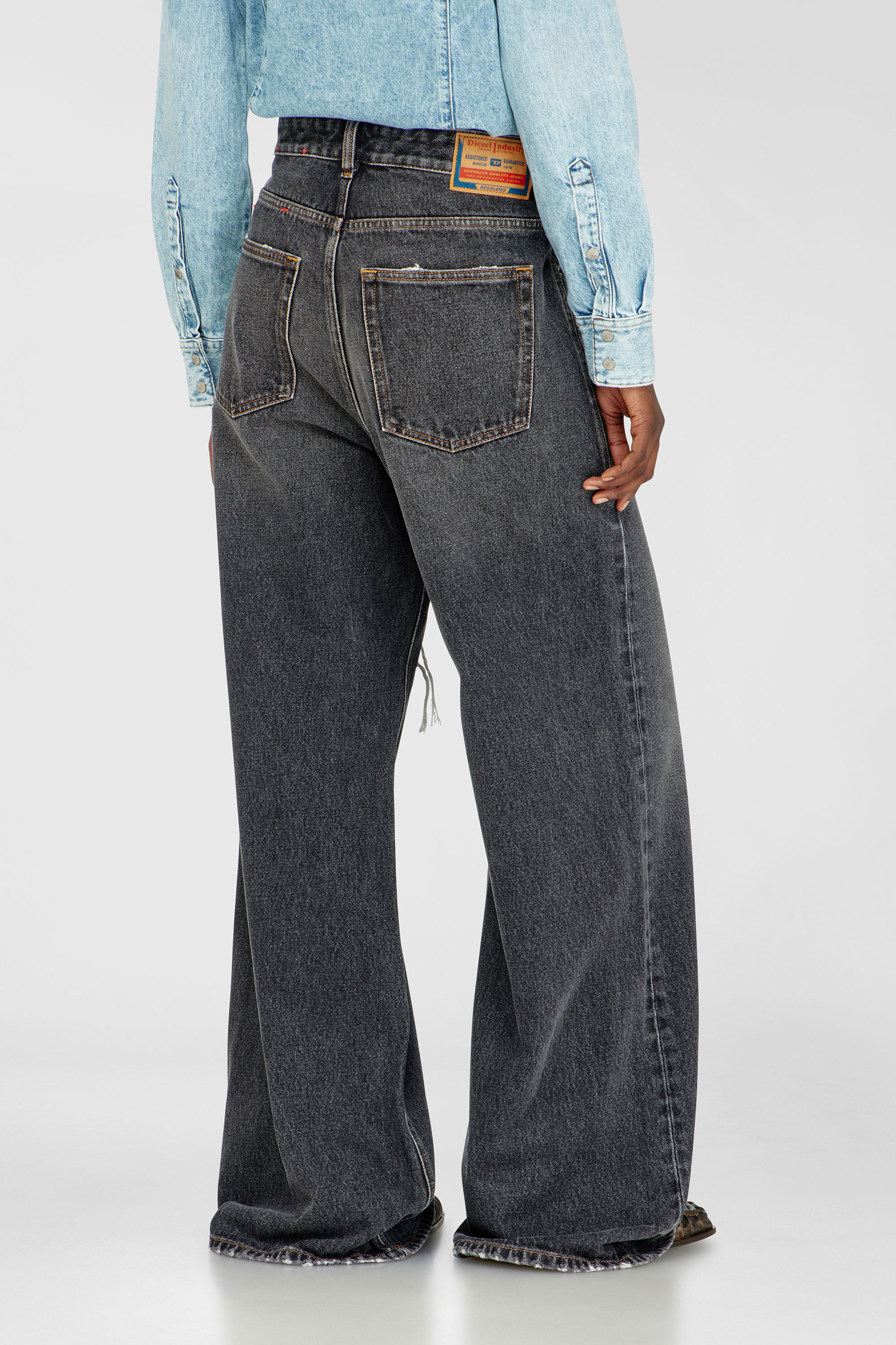 Diesel - Relaxed Jeans 1996 D-Sire 007F6 Mixte, Noir/Gris fonc&eacute; - Image 5