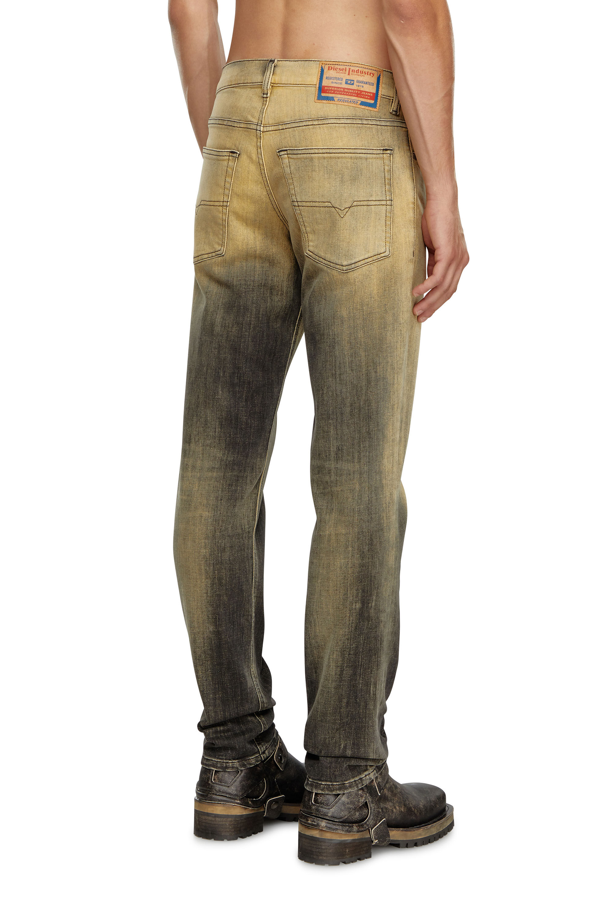 Diesel - Herren Regular Jeans 2023 D-Finitive 09J85, Schwarz/Gelb - 4
