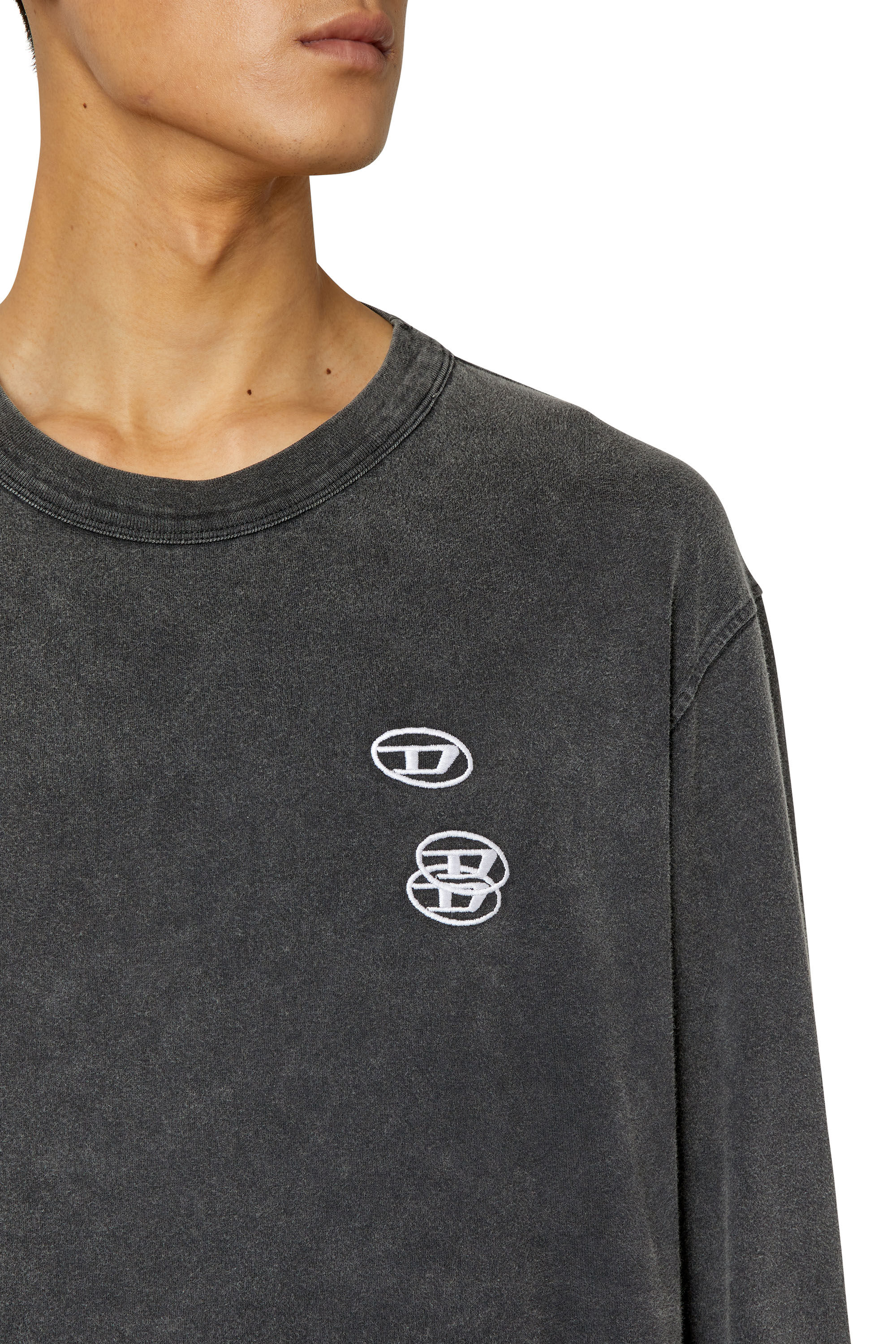 Diesel - T-CRANE-LS-SLITS, T-shirt con tre loghi ricamati Uomo in Nero - 6
