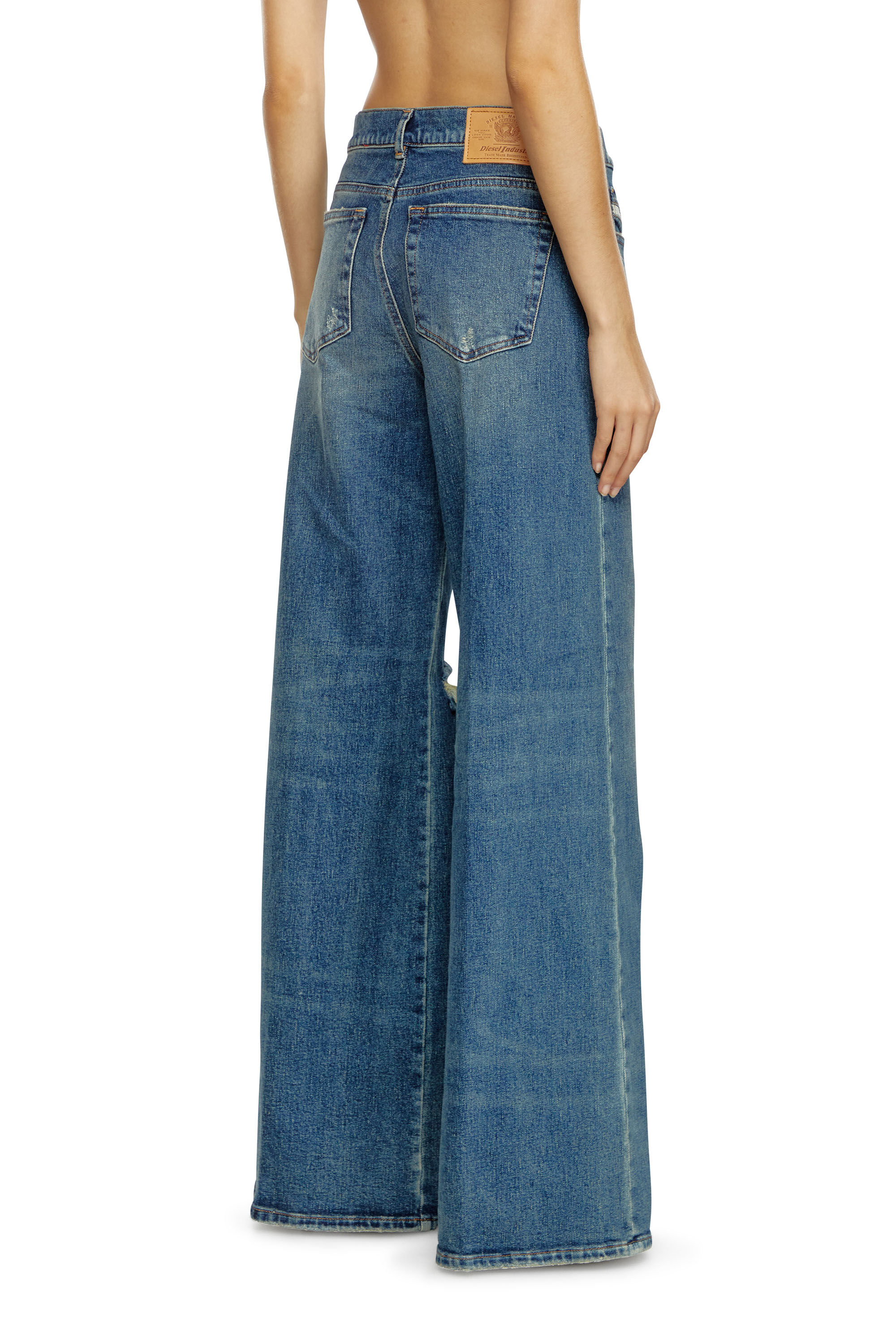 Diesel - Femme Bootcut and Flare Jeans 1978 D-Akemi 007M5, Bleu moyen - Image 4