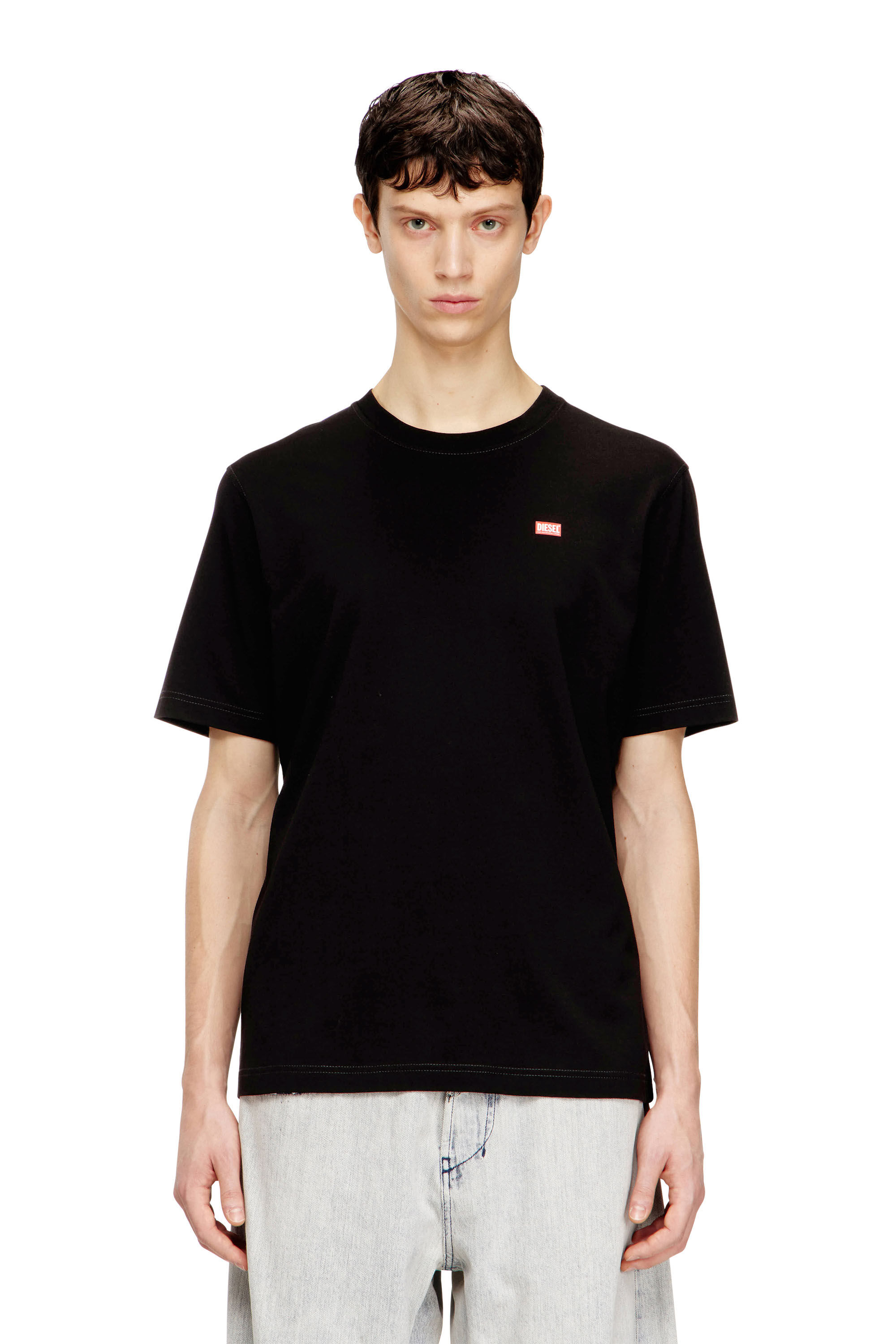 Diesel - T-ADJUST-V10, T-shirt regular con patch Diesel e stampa fotografica Uomo in Nero - 3