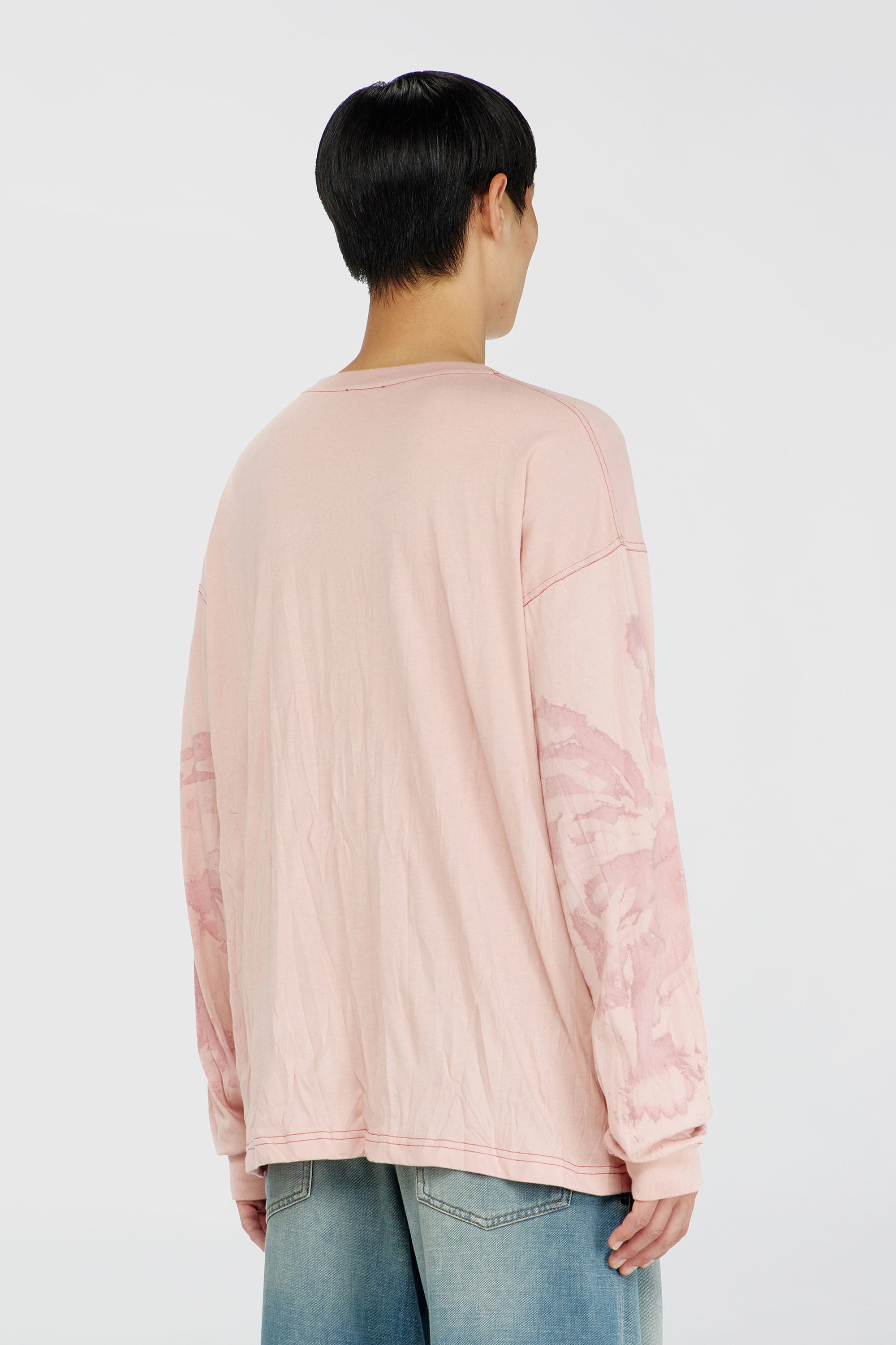 Diesel - T-BOXT-LS-AA4, T-shirt relaxed &agrave; manches longues avec imprim&eacute; tachet&eacute; Homme in Rose - 4