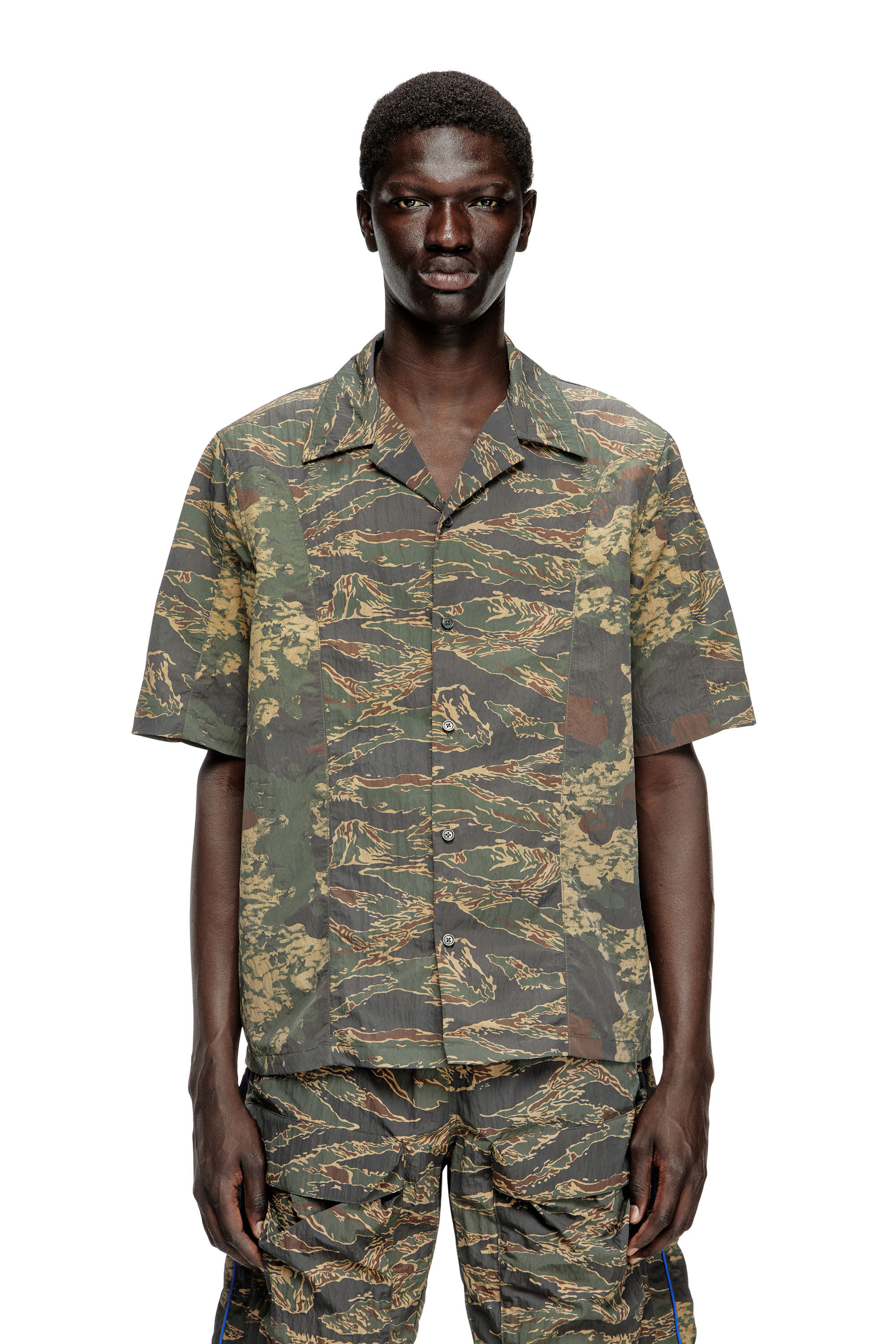 Diesel - S-BRACK-EPBW, Camicia con stampe camouflage Uomo in Verde - 3