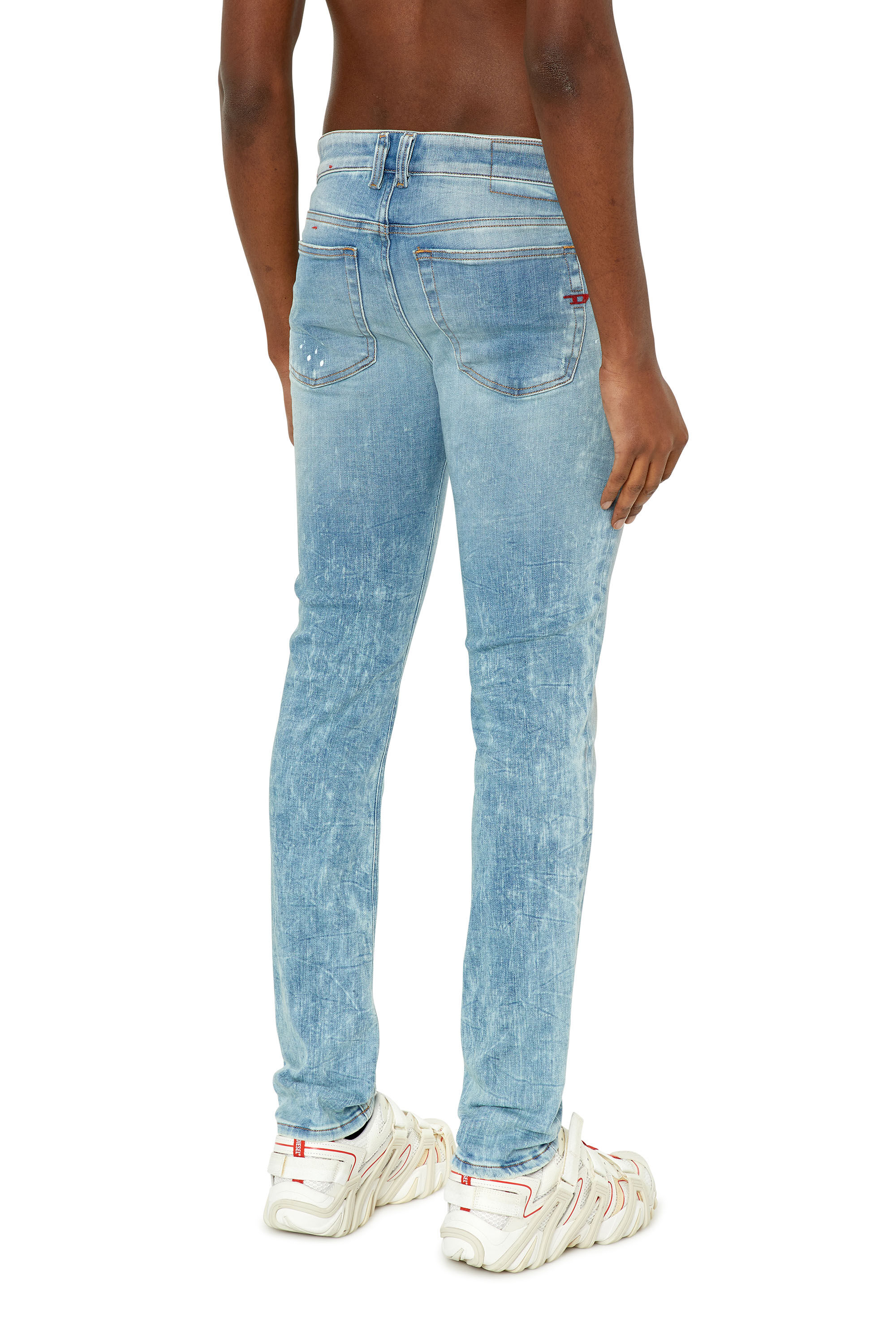 Diesel - 1979 Sleenker 09F08 Skinny Jeans, Hellblau - Image 4