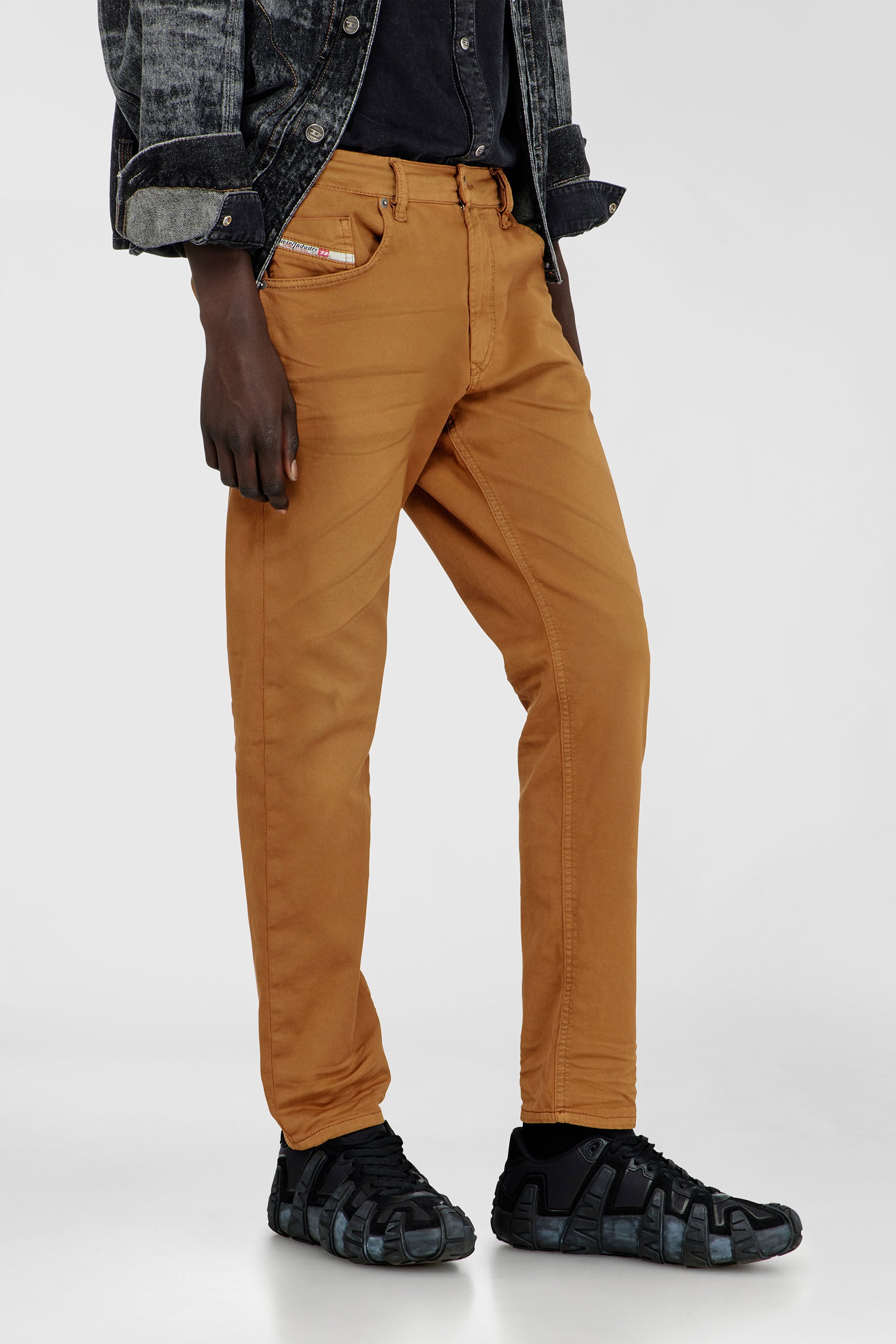 Diesel - Herren Regular 2032 D-Krooley-BW Joggjeans&reg; 0670M, Camel - 5