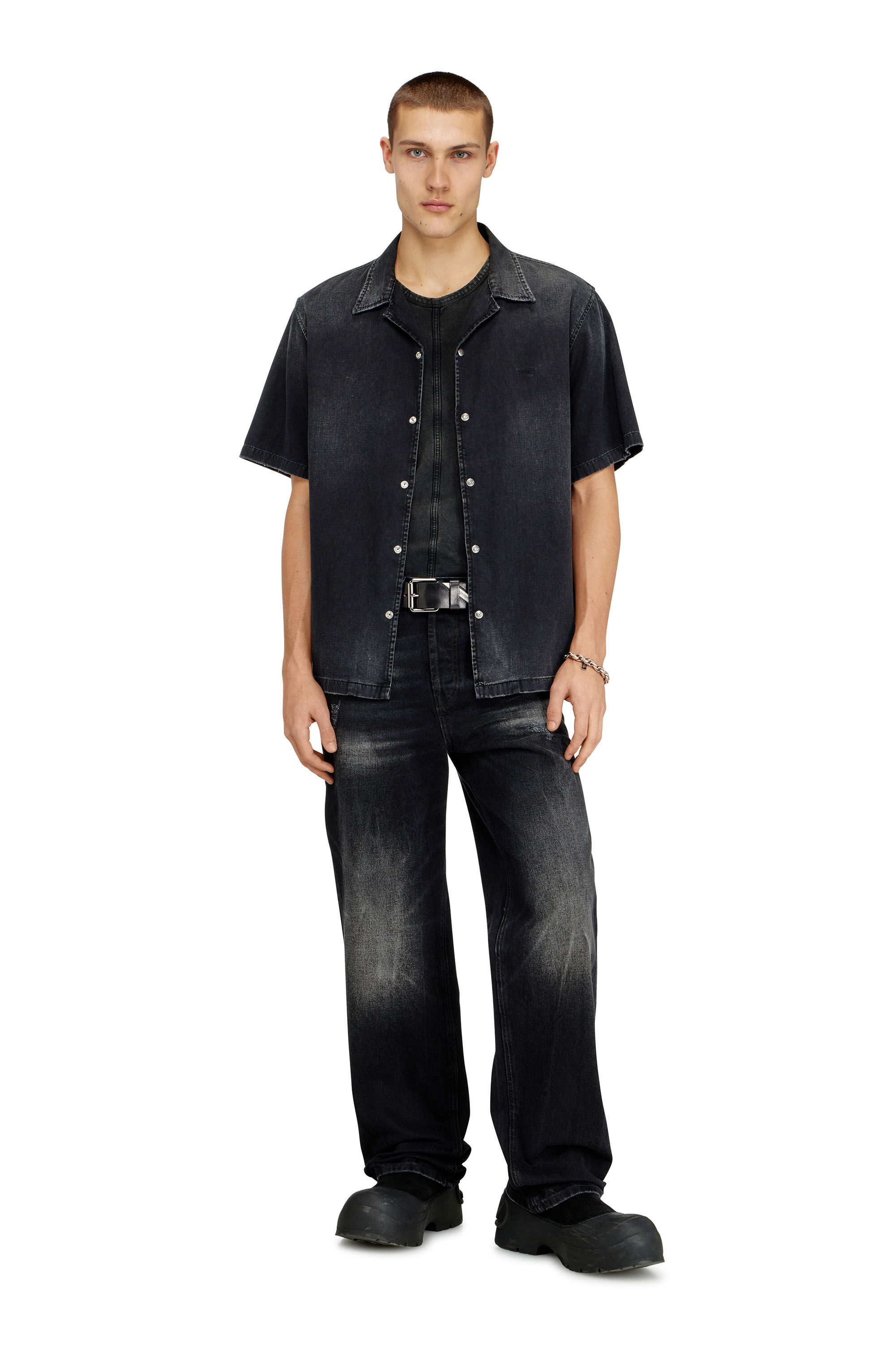 Diesel - D-NABIL-D, Chemise &agrave; manches courtes en denim Homme in Noir - 1