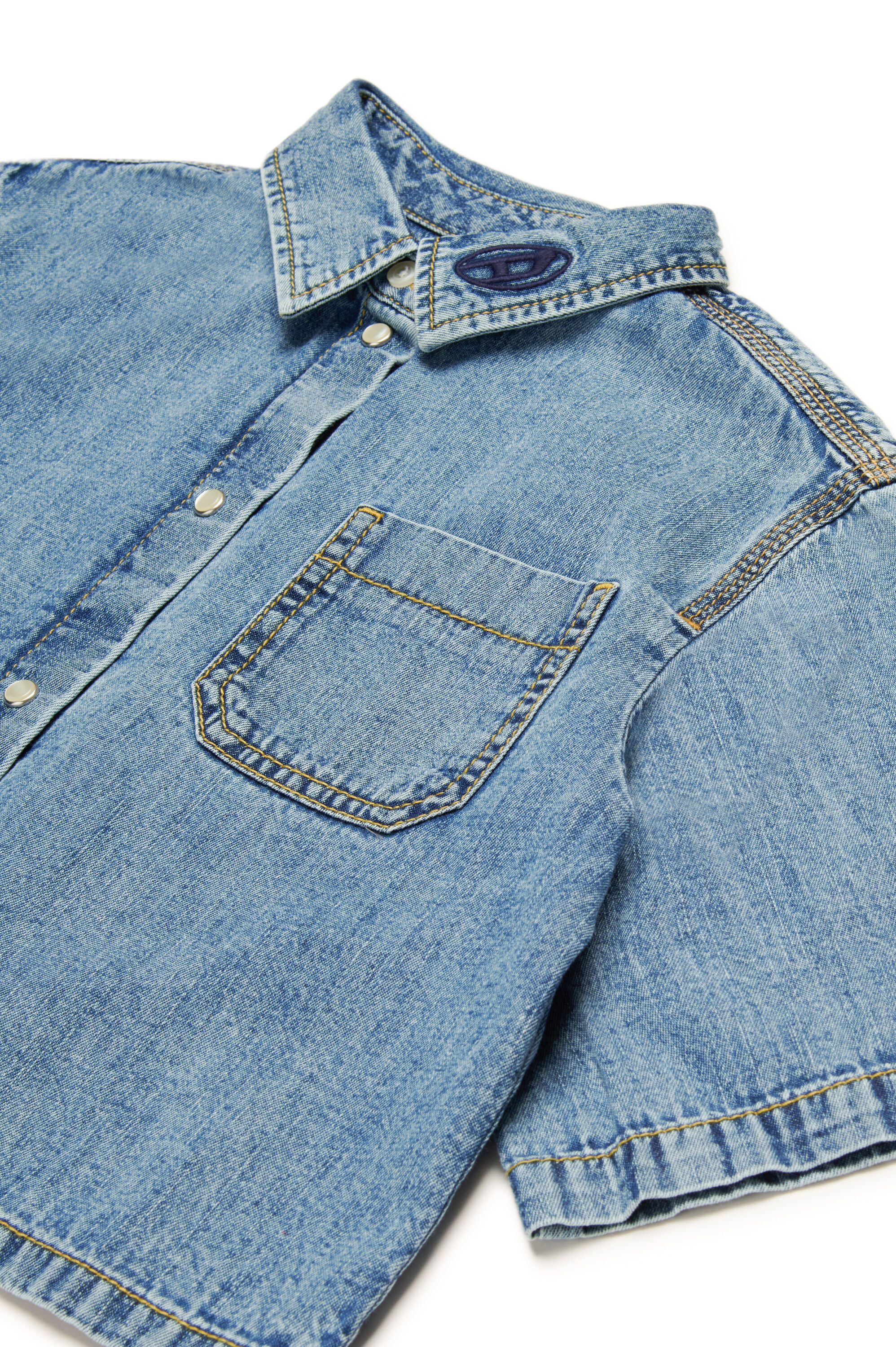 Diesel - CINNIX, Chemise cropped en denim avec col à logo Femme in Bleu - 3