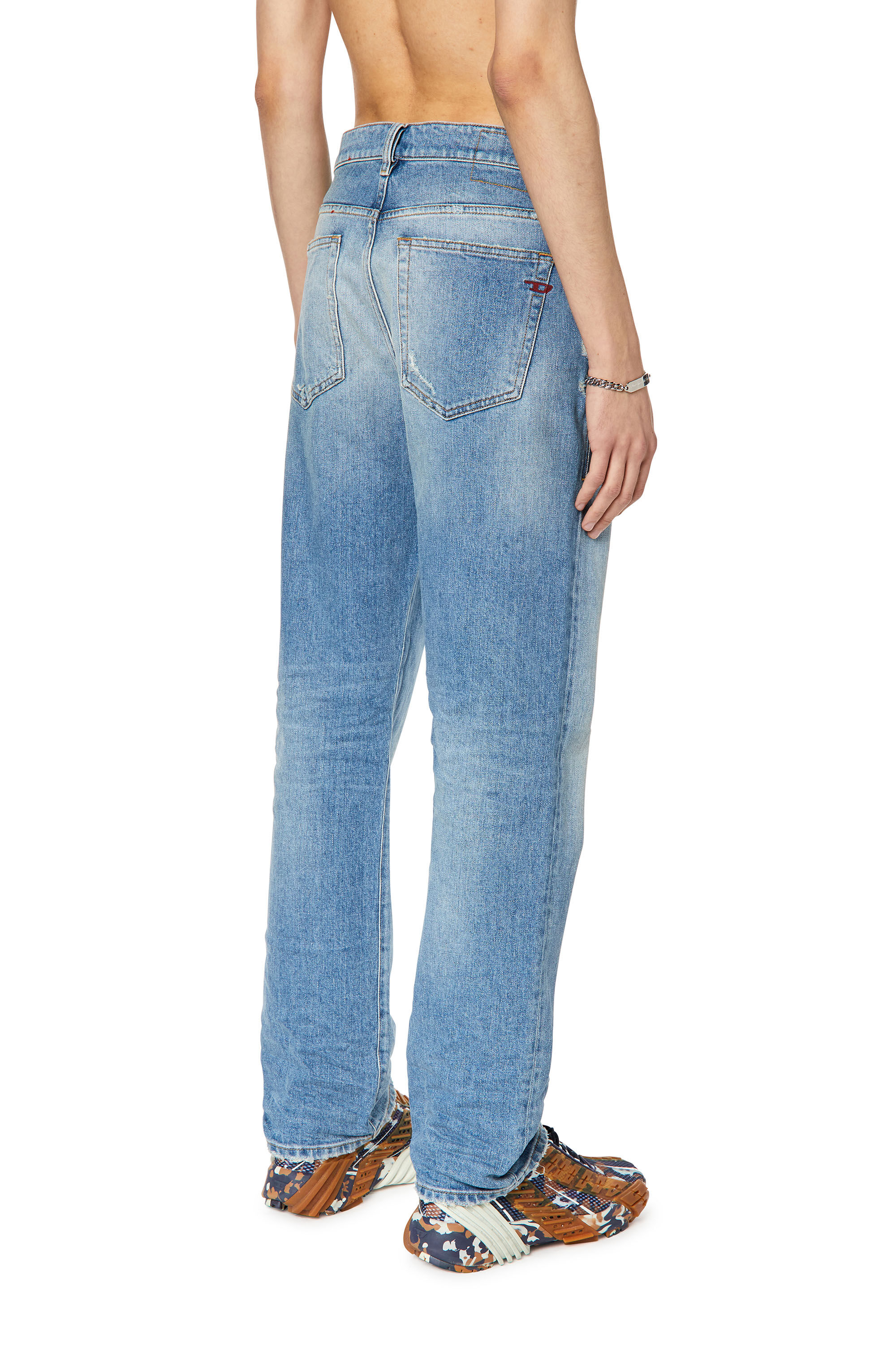 Diesel - Straight Jeans 2020 D-Viker 007N1, Blu Chiaro - Image 4