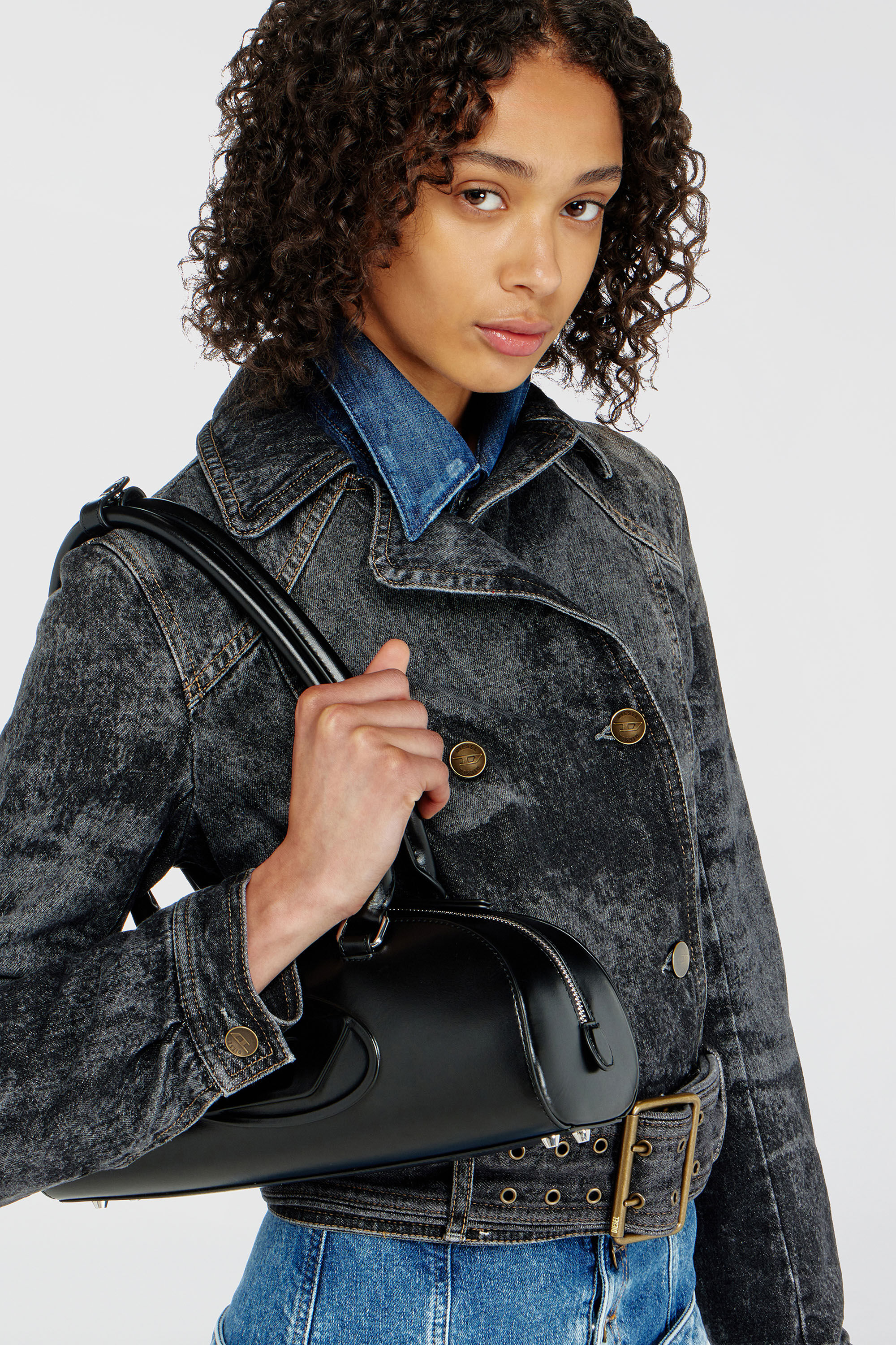Diesel - DE-LEGEND-S, Veste en denim cropped avec ceinture Femme in Noir - 5