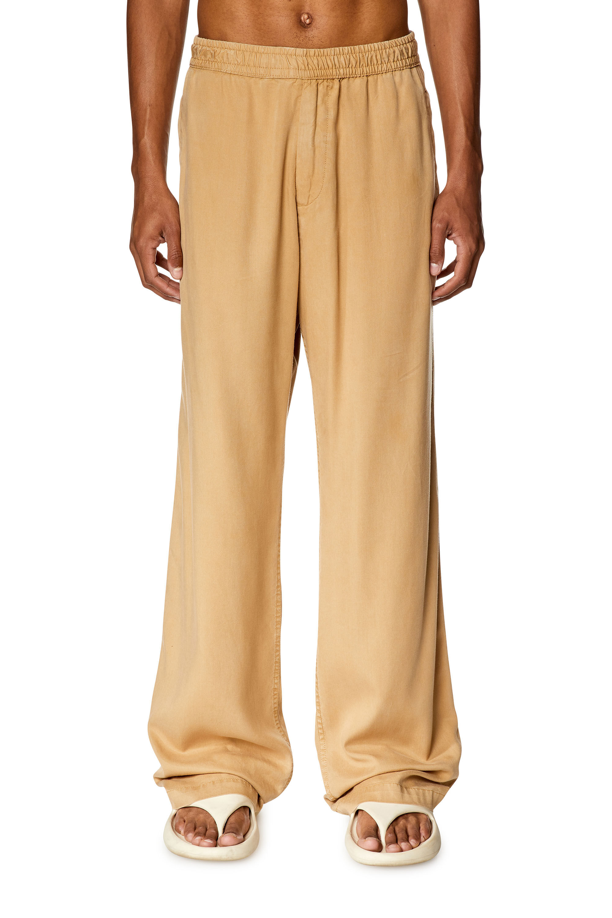 Diesel - P-GOLD-SPORT, Pantaloni fluidi in twill Uomo in Beige - 3