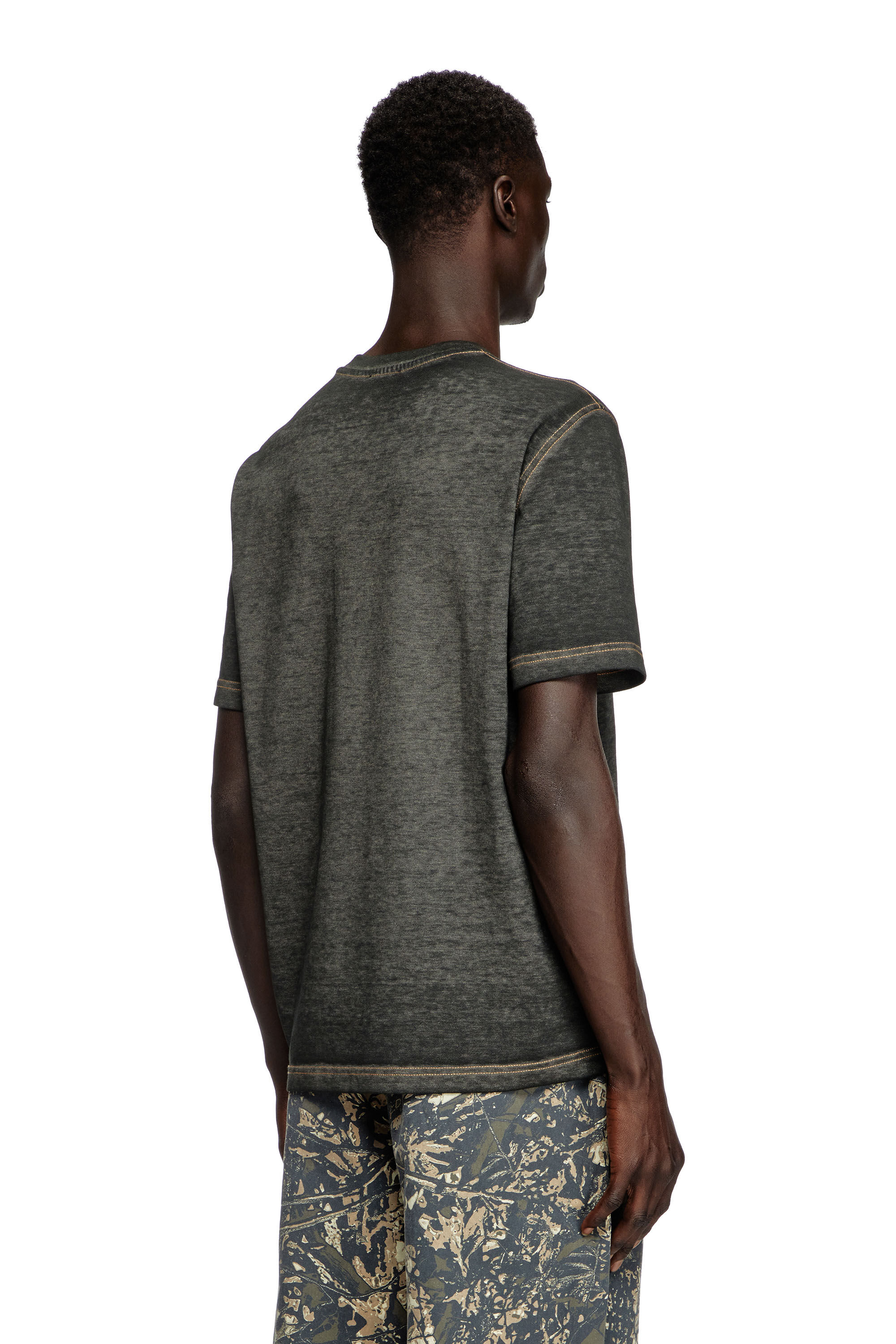 Diesel - T-ADJUST-R18, T-shirt in piqué dévoré Uomo in Nero - 4