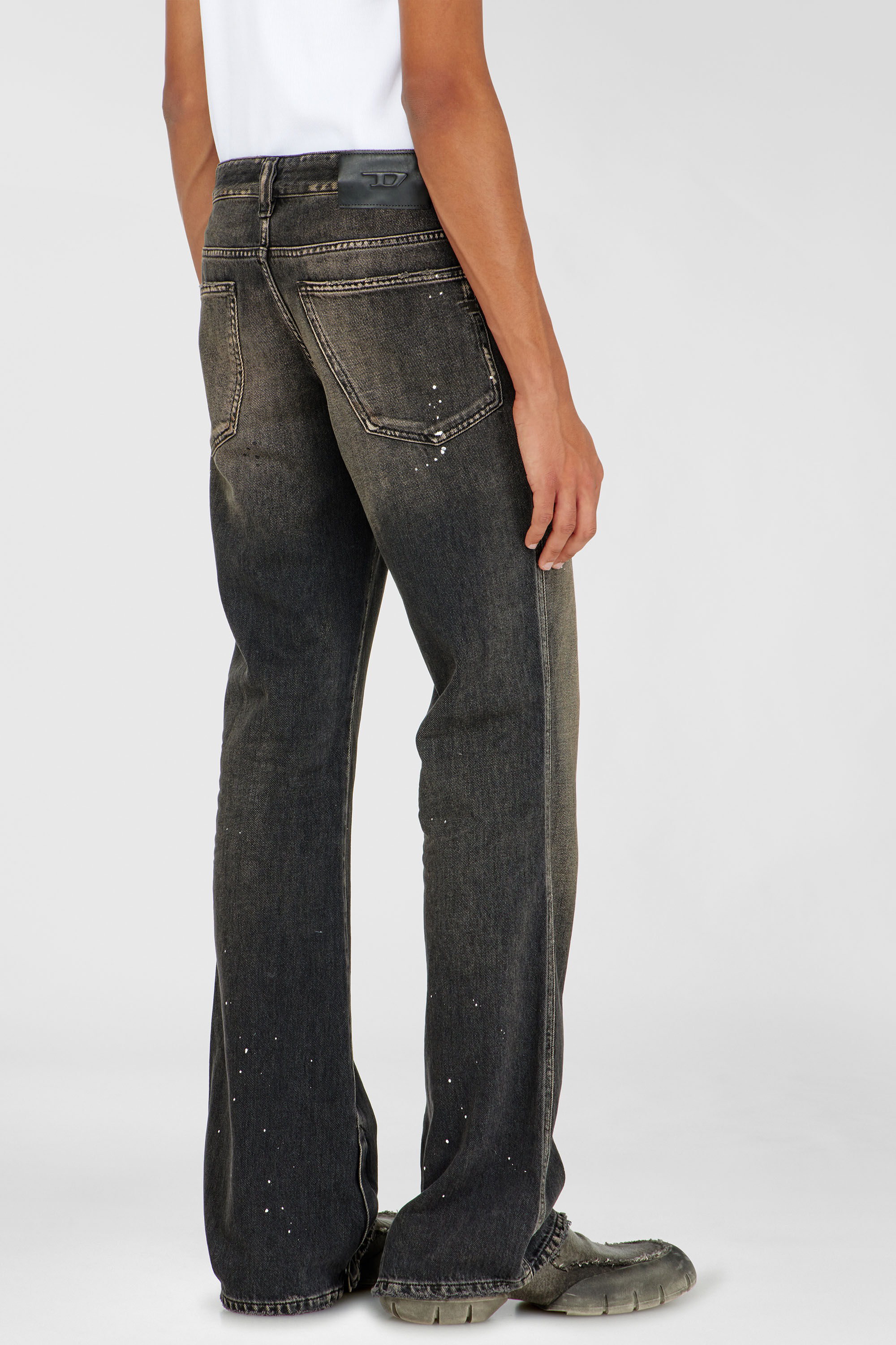 Diesel - Bootcut Jeans 1998 D-Buck 09P64 Uomo, Nero/Grigio scuro - Image 5