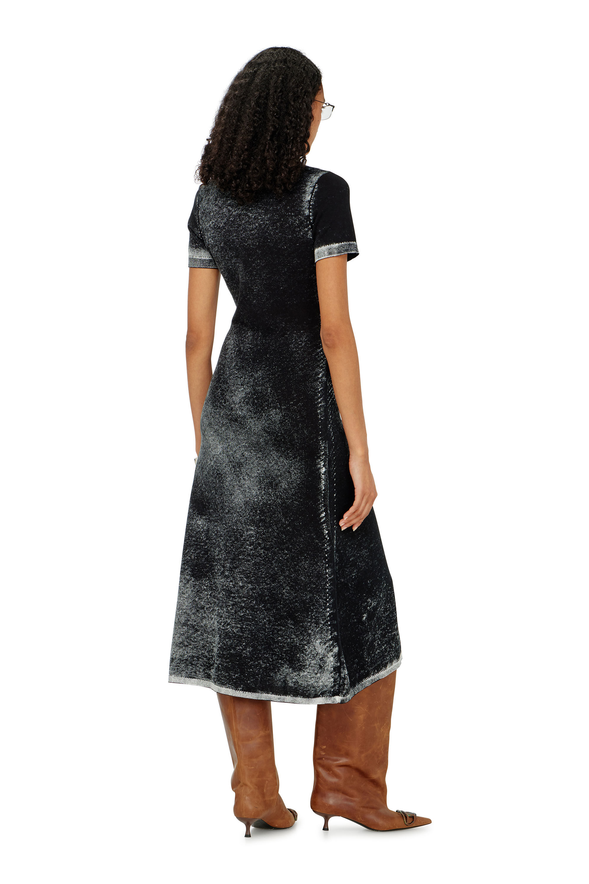 Diesel - M-LOURENS, Robe polo midi en maille &agrave; impression invers&eacute;e Femme in Noir - 4