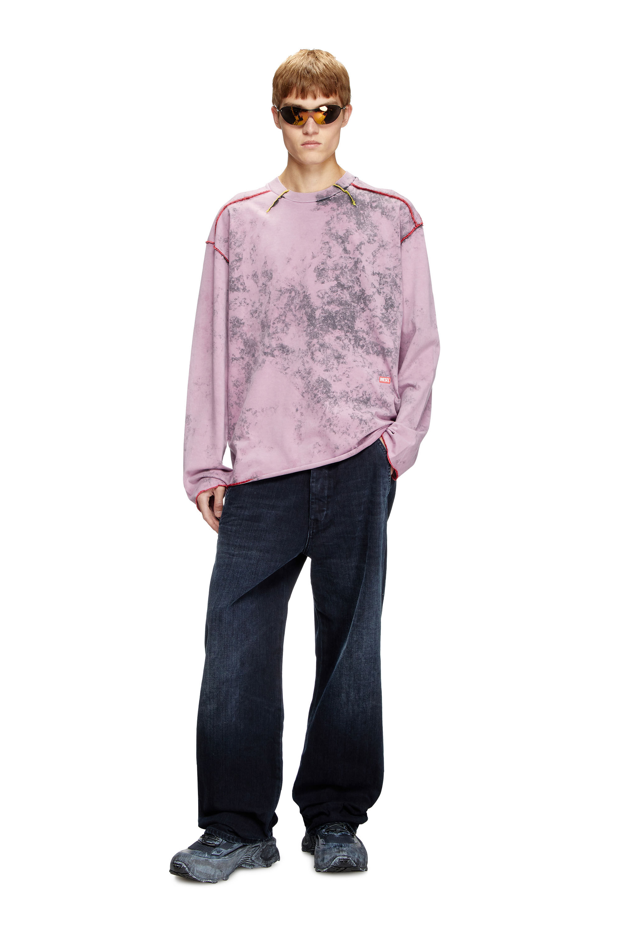 Diesel - T-CRAHOR-LS-R1, Herren Behandeltes Langarm-T-Shirt in Rosa - 1