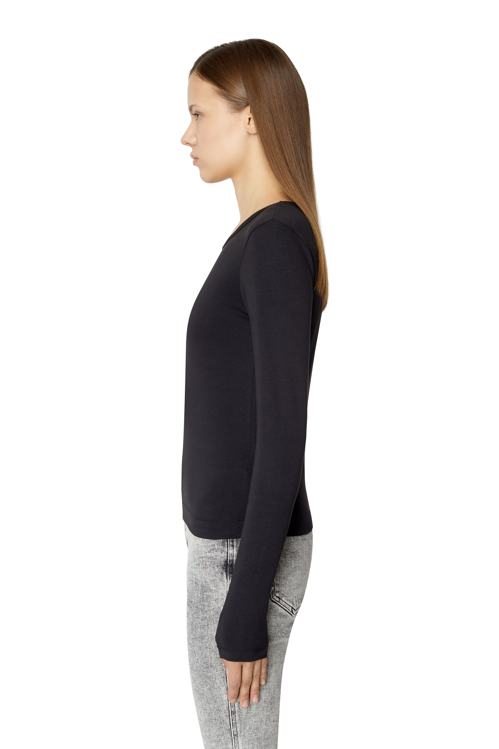 Diesel - T-ANGIE-LS, T-shirt a maniche lunghe con logo cut-out Donna in Nero - 5