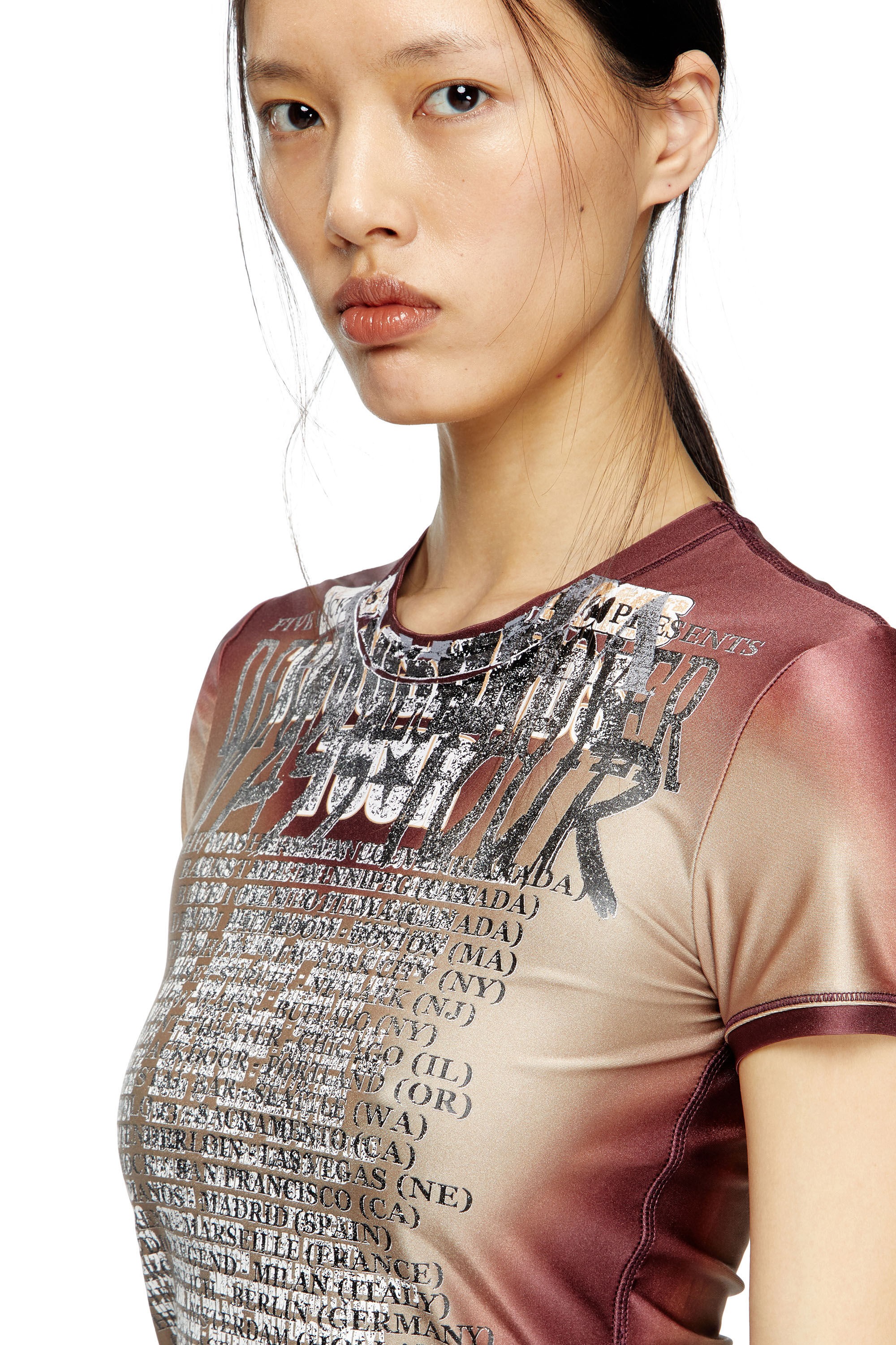 Diesel - T-KALYC, Top a maniche corte con stampa DJ Donna in Marrone - 5