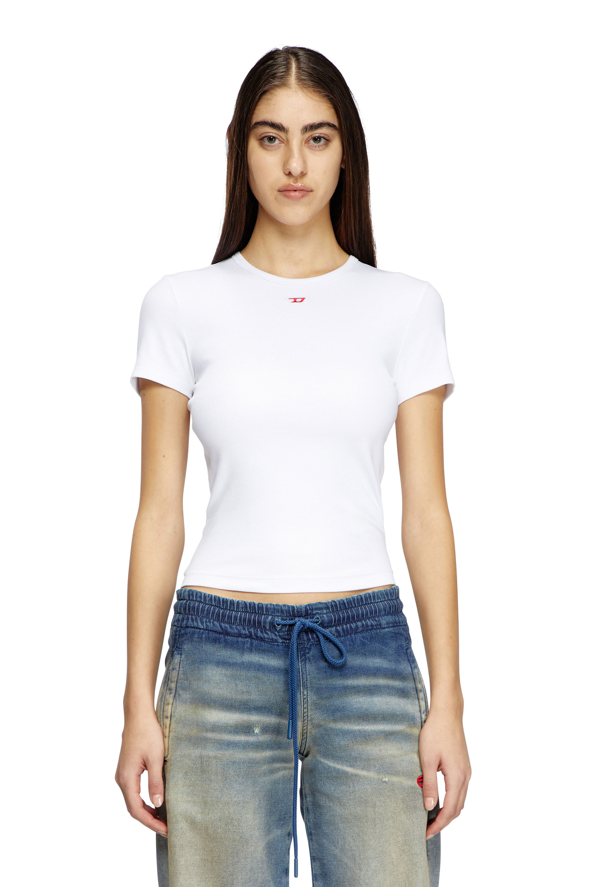 Diesel - T-ELE-LONG-D, T-shirt con patch logo D Donna in Bianco - 3