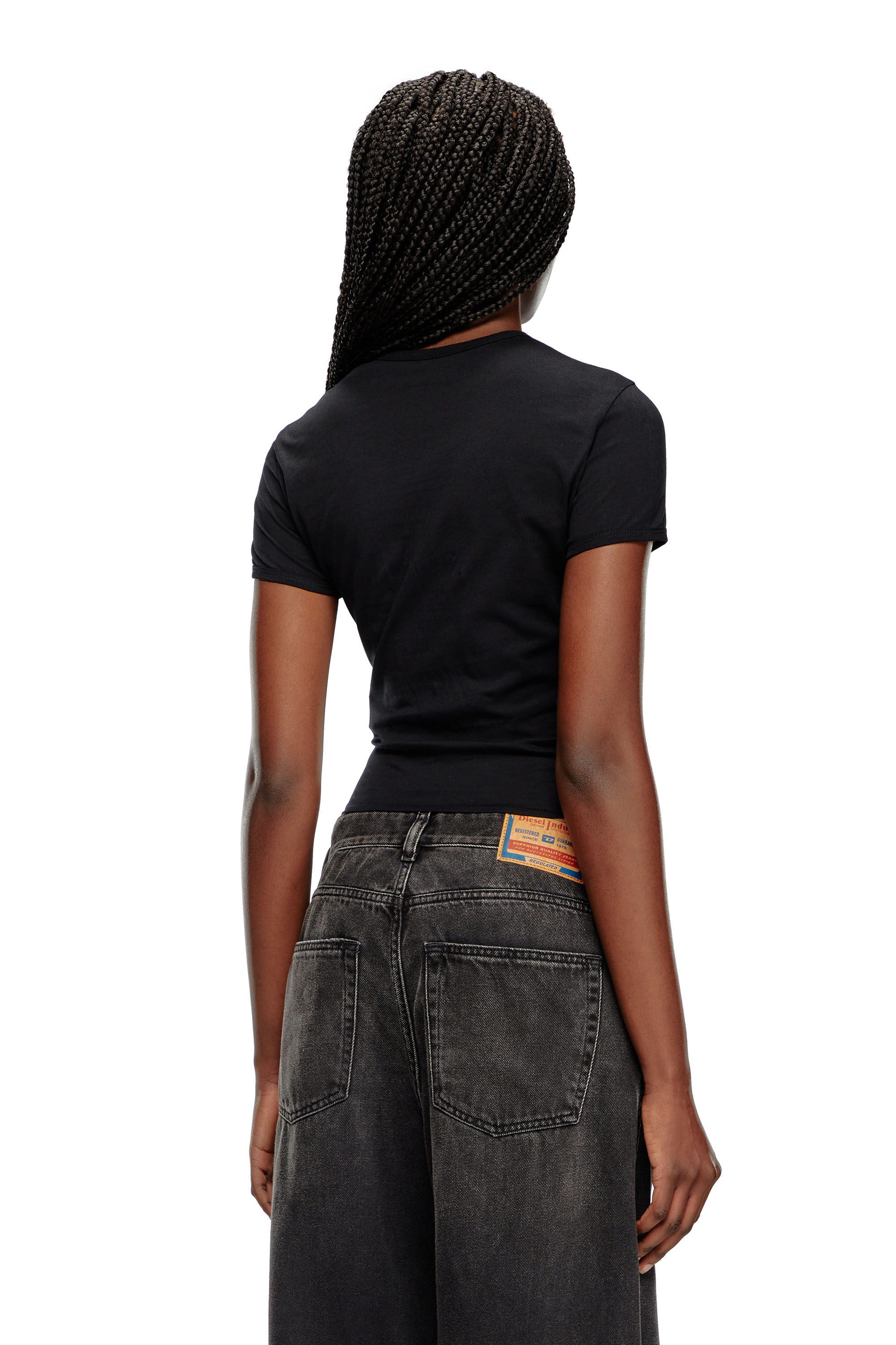 Diesel - T-UNCUTIE-LONG-D, Femme T-shirt avec empiècement D brodé in Noir - Image 4