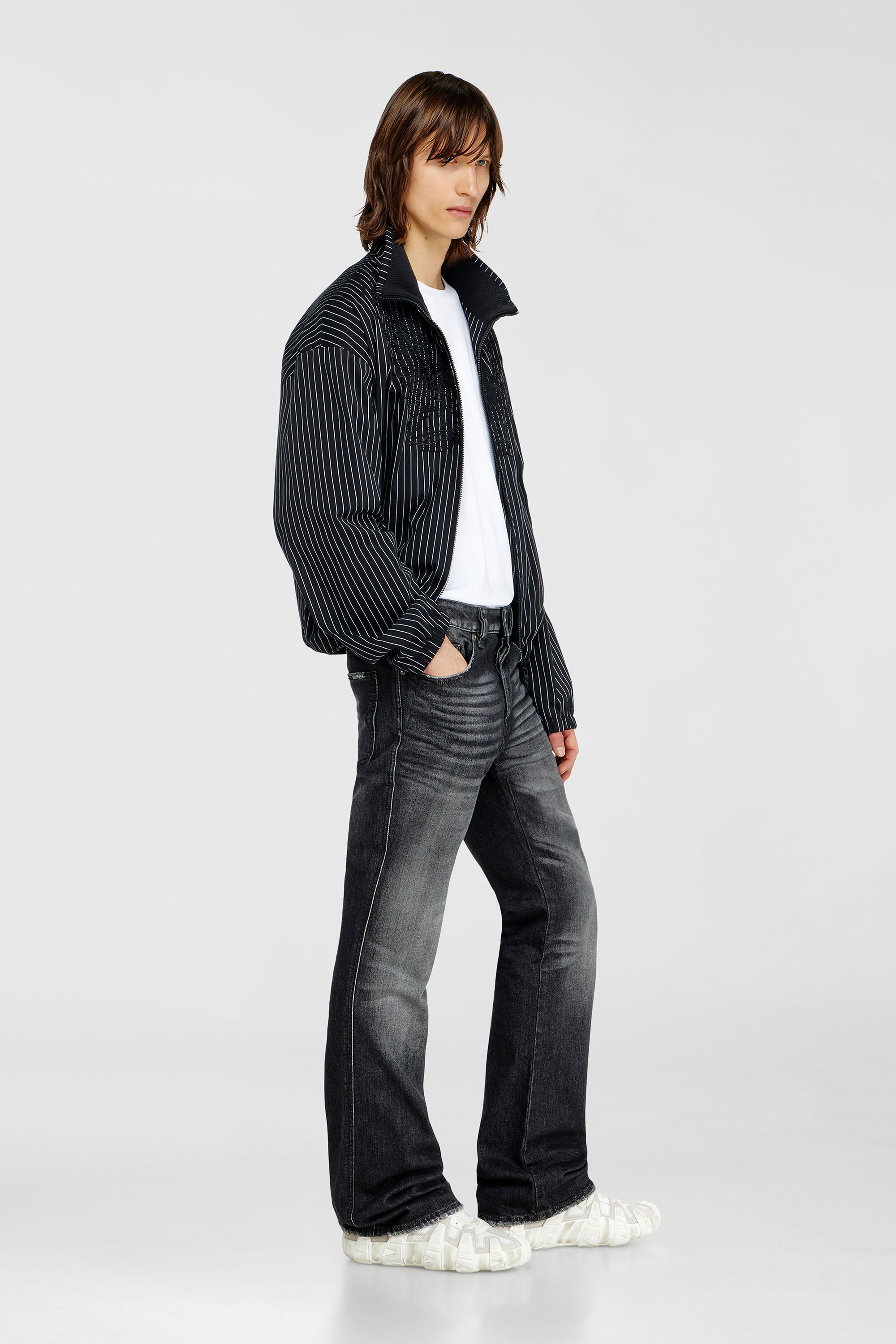Diesel - Bootcut Jeans 1998 D-Buck 09L50 Uomo, Nero/Grigio scuro - Image 2