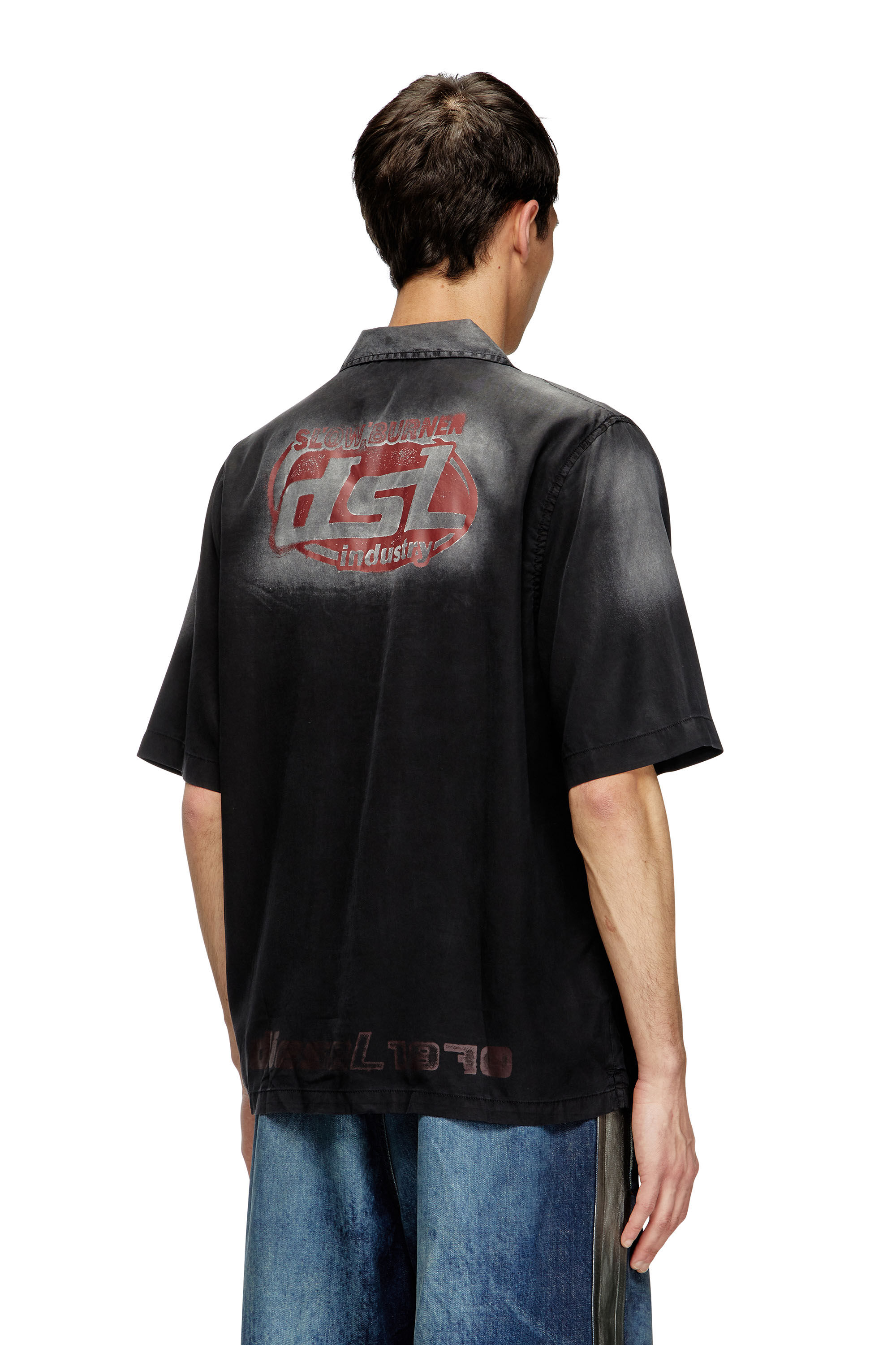 Diesel - S-ELLY, Chemise bowling délavée avec imprimés à logo Homme in Noir - 4