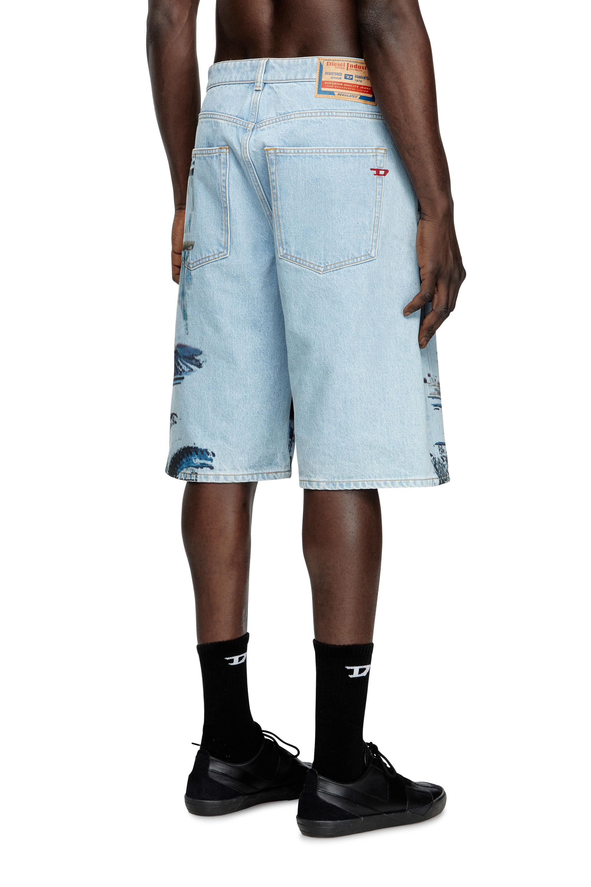 Diesel - PR-D-RIXFORD-S, Unisex Denim-Shorts mit verblasstem Print in Hellblau - 4
