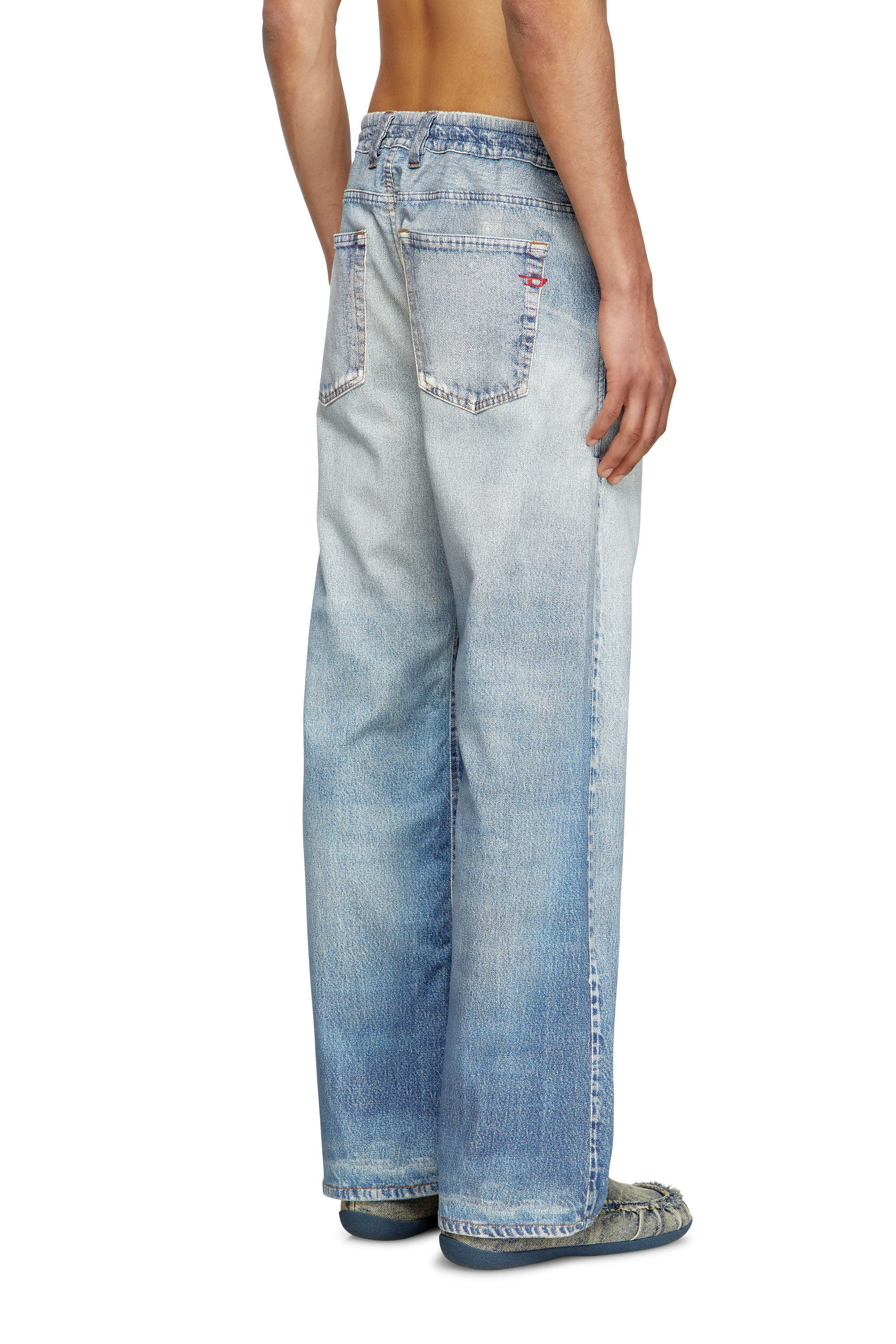 Diesel - Relaxed 2080 D-Reel Joggjeans® 068RX Uomo, Blu Chiaro - Image 4