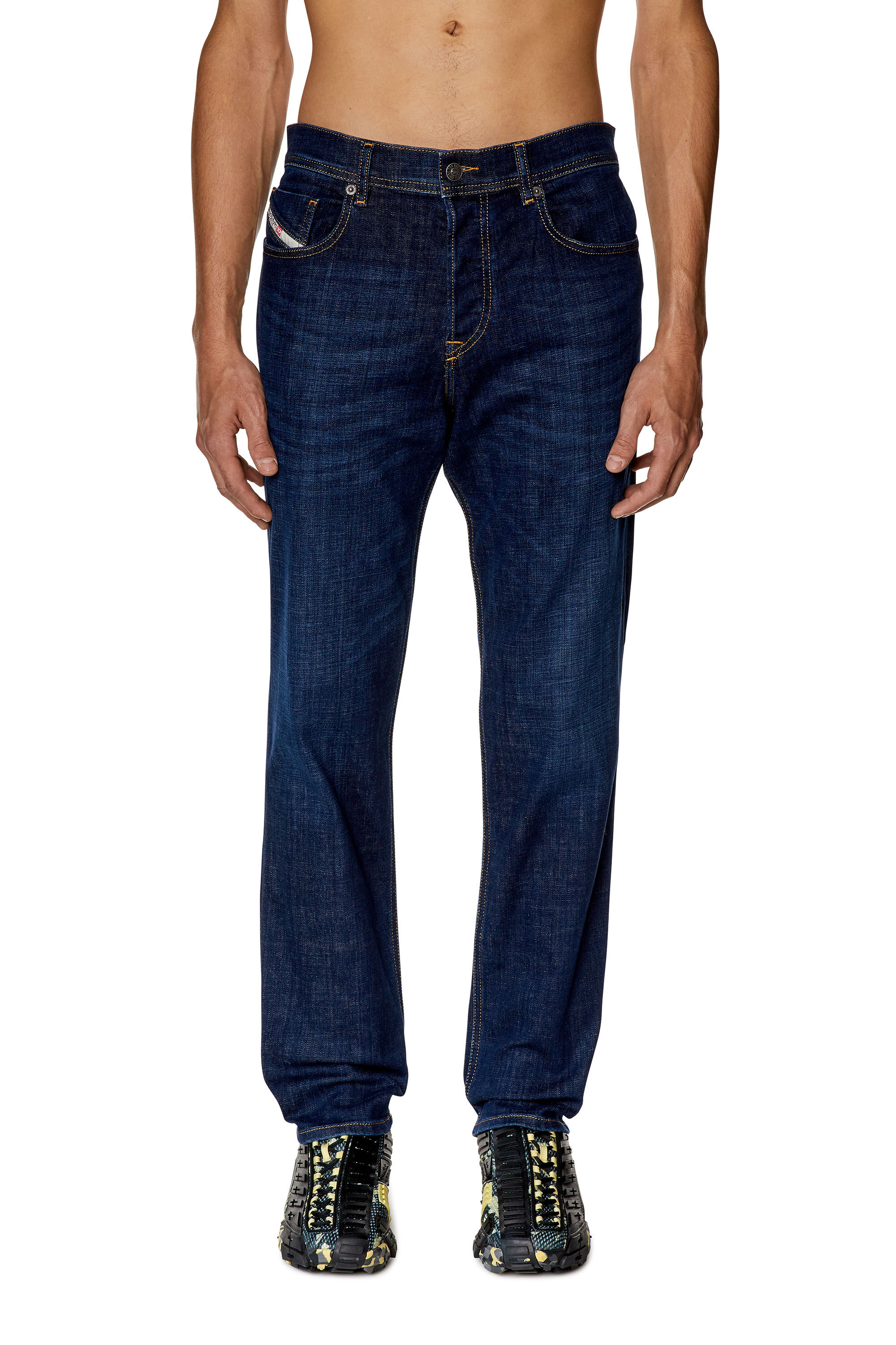 Diesel - Tapered Jeans 2023 D-Finitive 09F89, Blu Scuro - Image 3