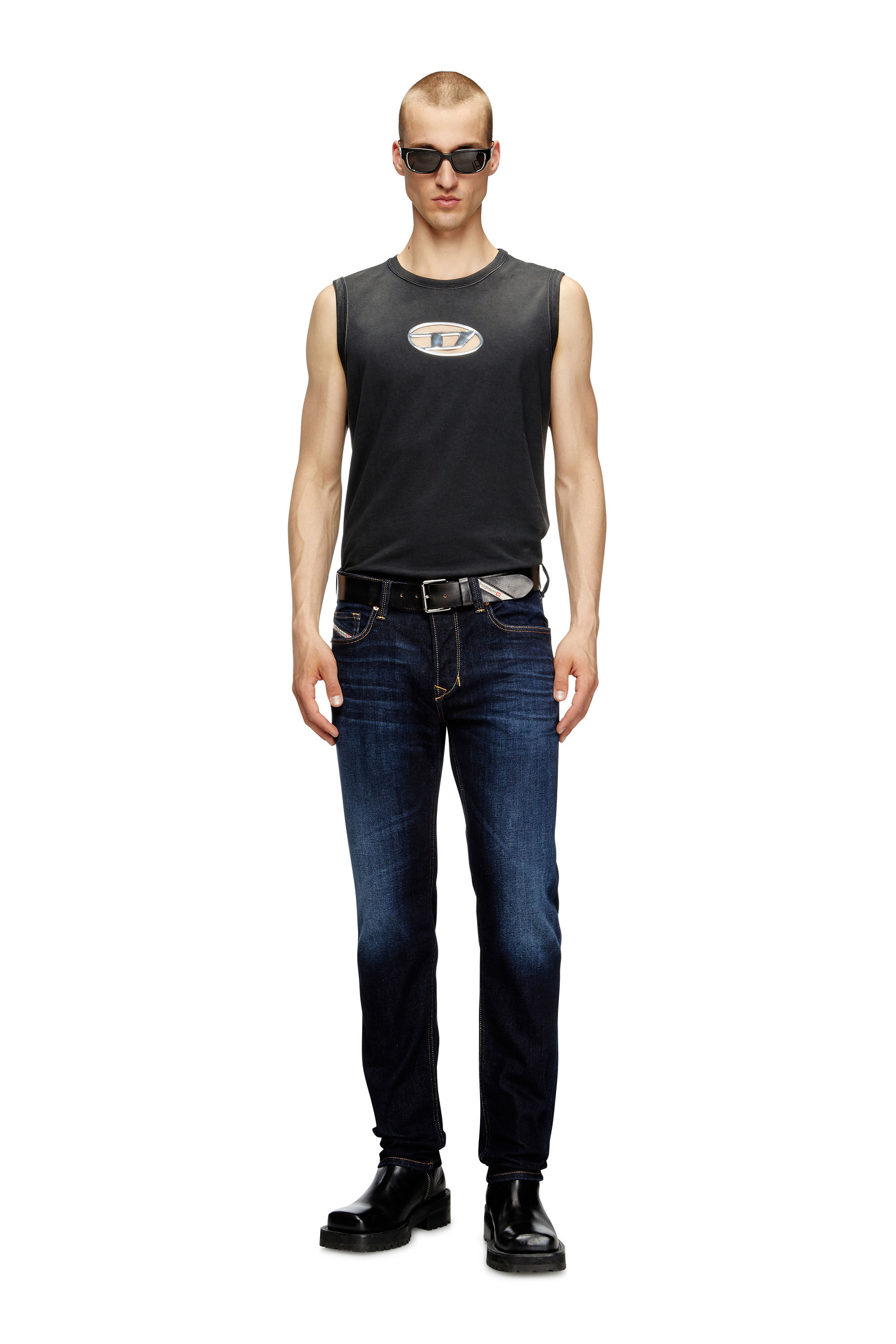 Diesel - T-BRICO, Herren Verblasstes Tanktop mit aufgeschäumtem Oval D in Schwarz - 1