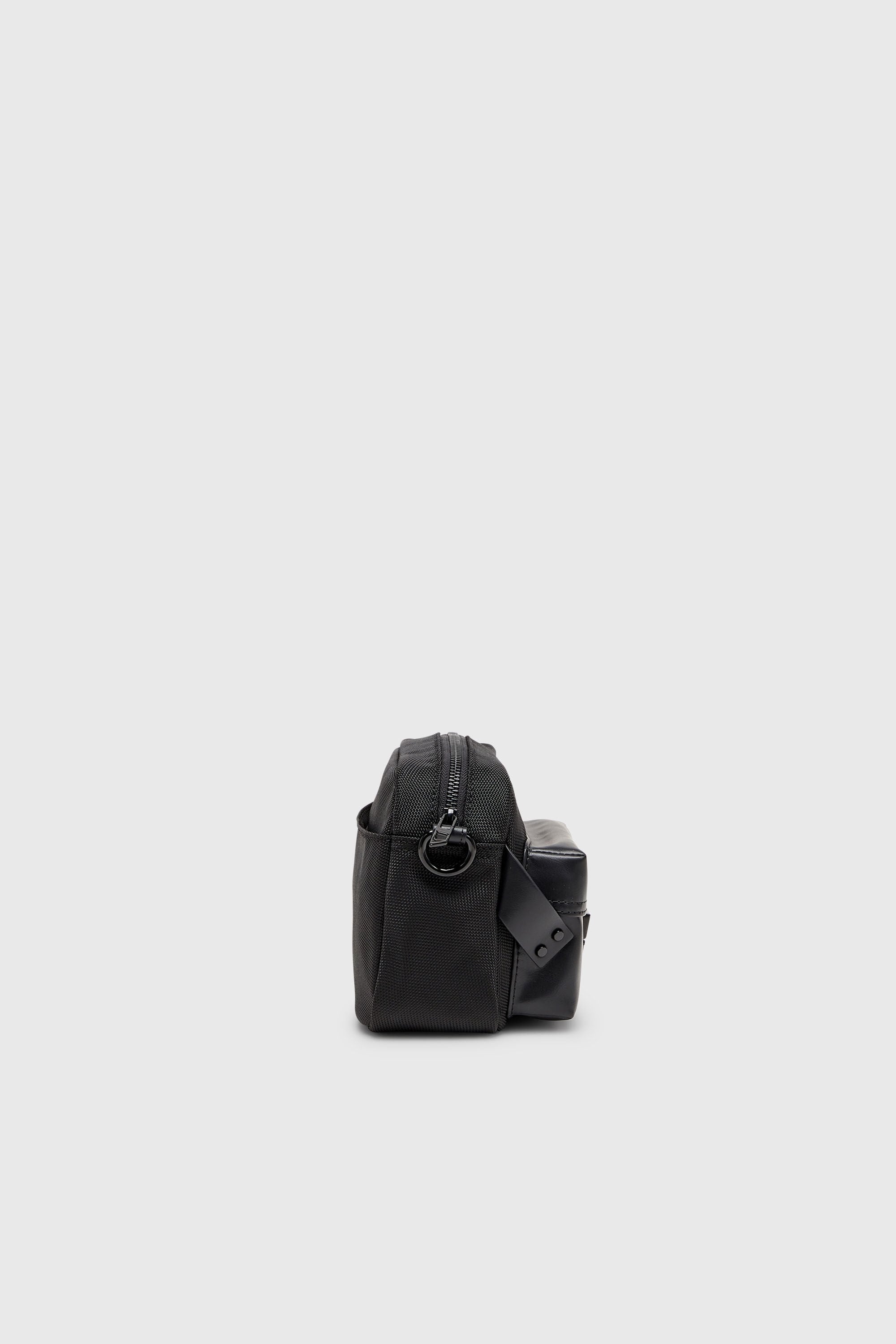 Diesel - MULTI-PKTS CAMERA BAG X, Unisex's Multi-Pkts - Crossbody bag in nylon with flap pocket in Black - 4
