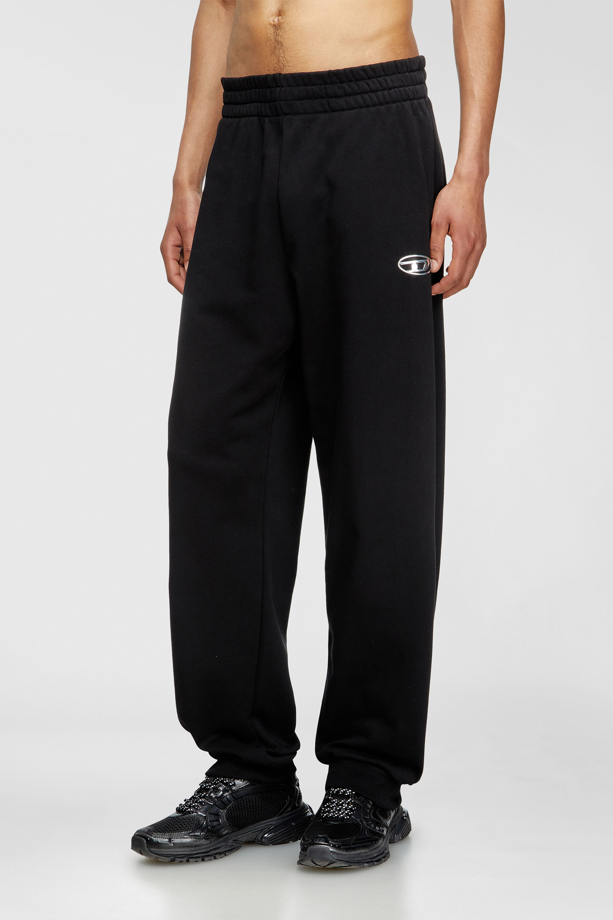Diesel - P-MARKY-OD, Pantalon avec logo Oval D effet m&eacute;tal Homme in Noir - 3