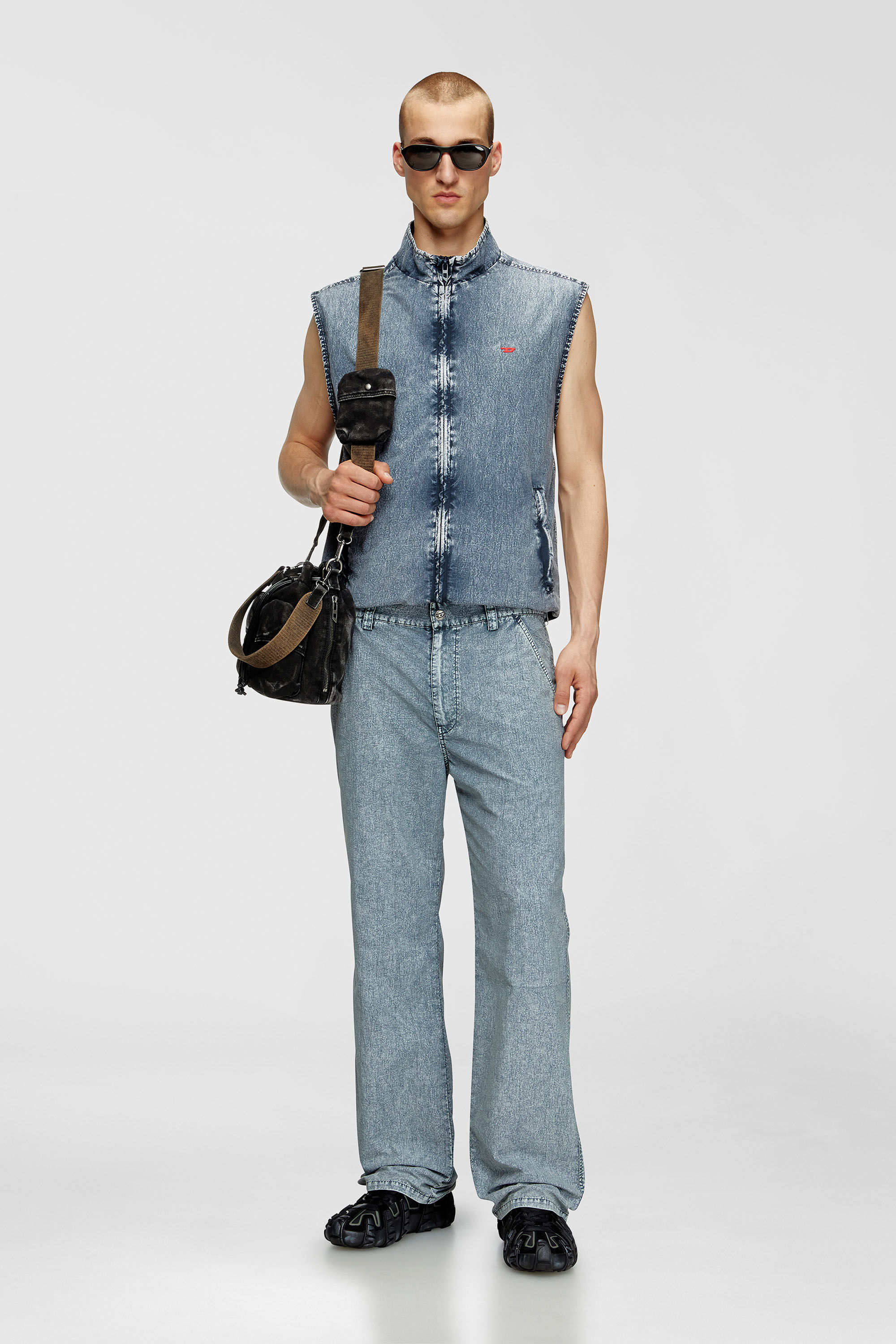 Diesel - J-ERB, Gilet en taslan de nylon recycl&eacute; Homme in Bleu - 1