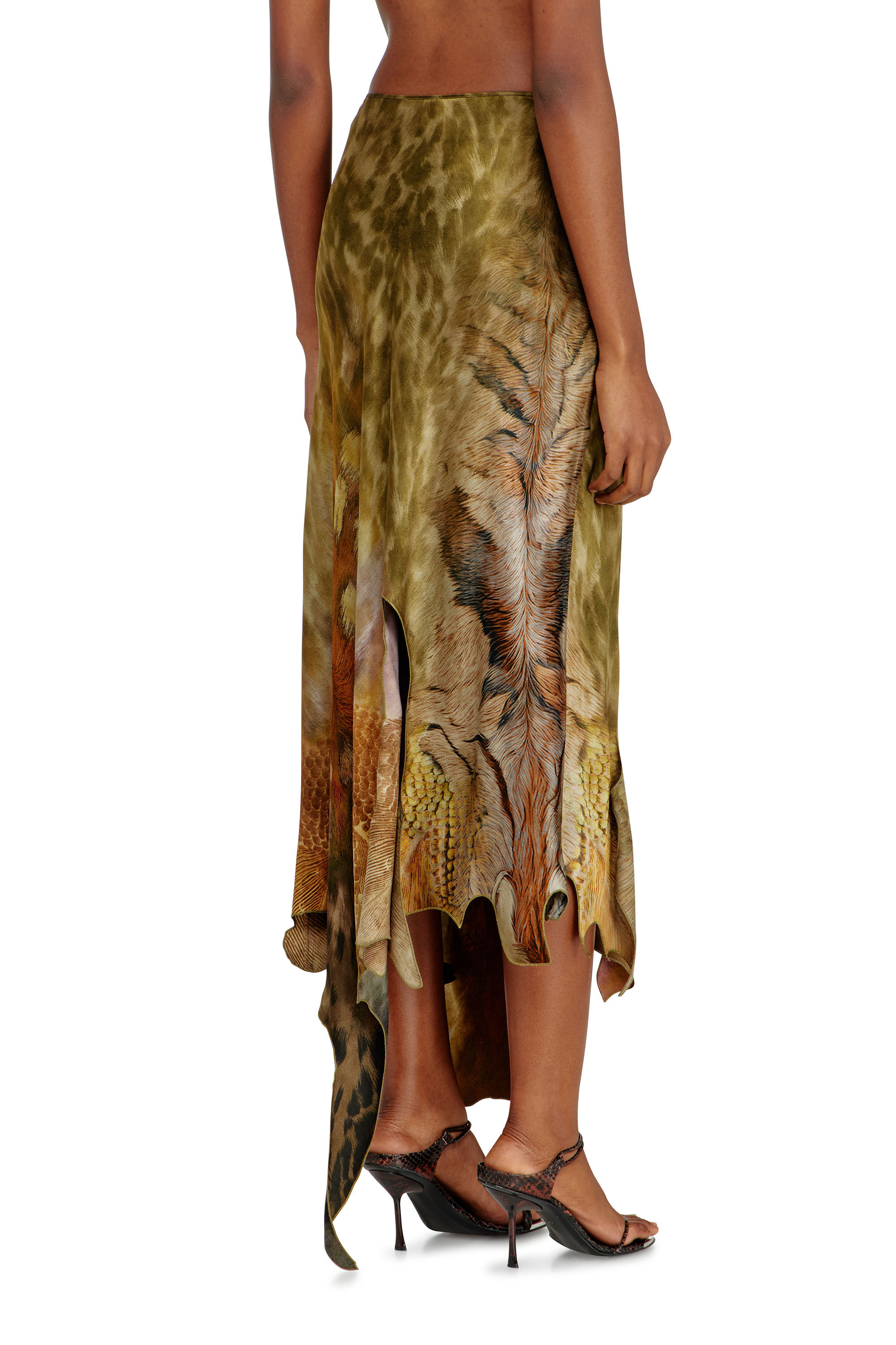 Diesel - O-TORN, Jupe asym&eacute;trique longue en satin imprim&eacute; Femme in ToBeDefined - 4