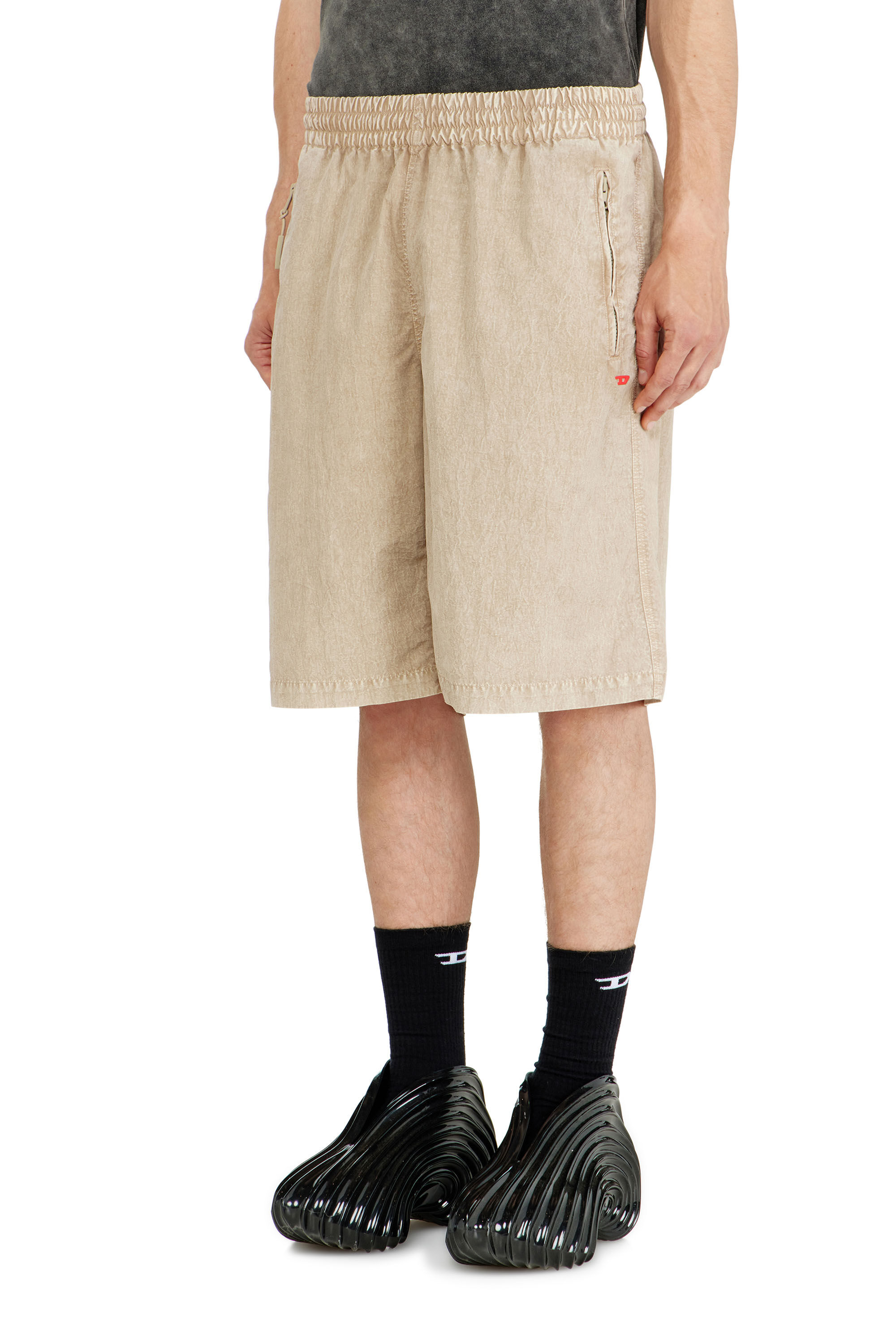 Diesel - P-THECK-SHORT-PLBH, Pantaloni corti in nylon lavorato Uomo in Beige - 3