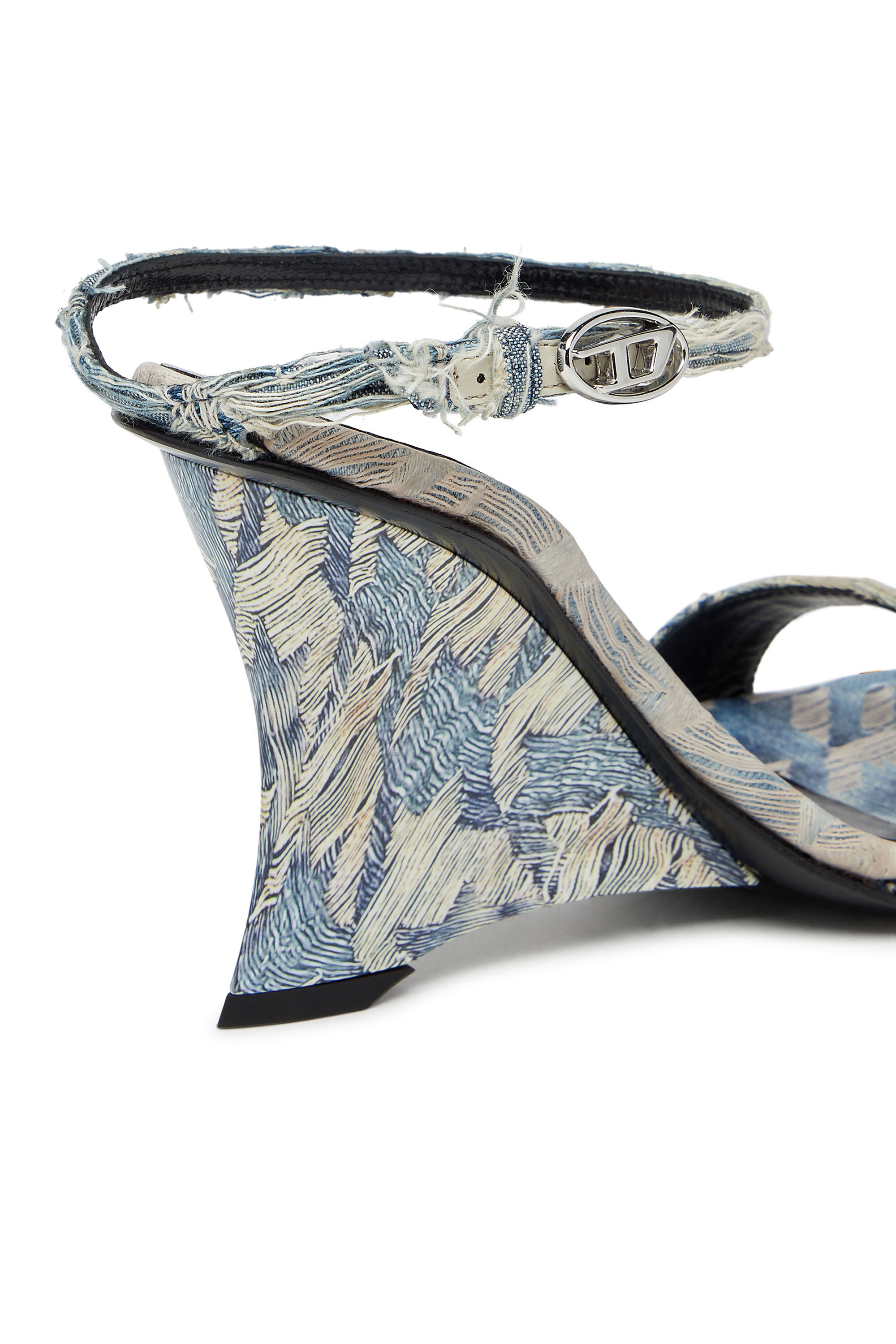Diesel - D-AMBER SANDAL WEDGE, Sandales à talons compensés en denim jacquard Femme in Bleu - 3