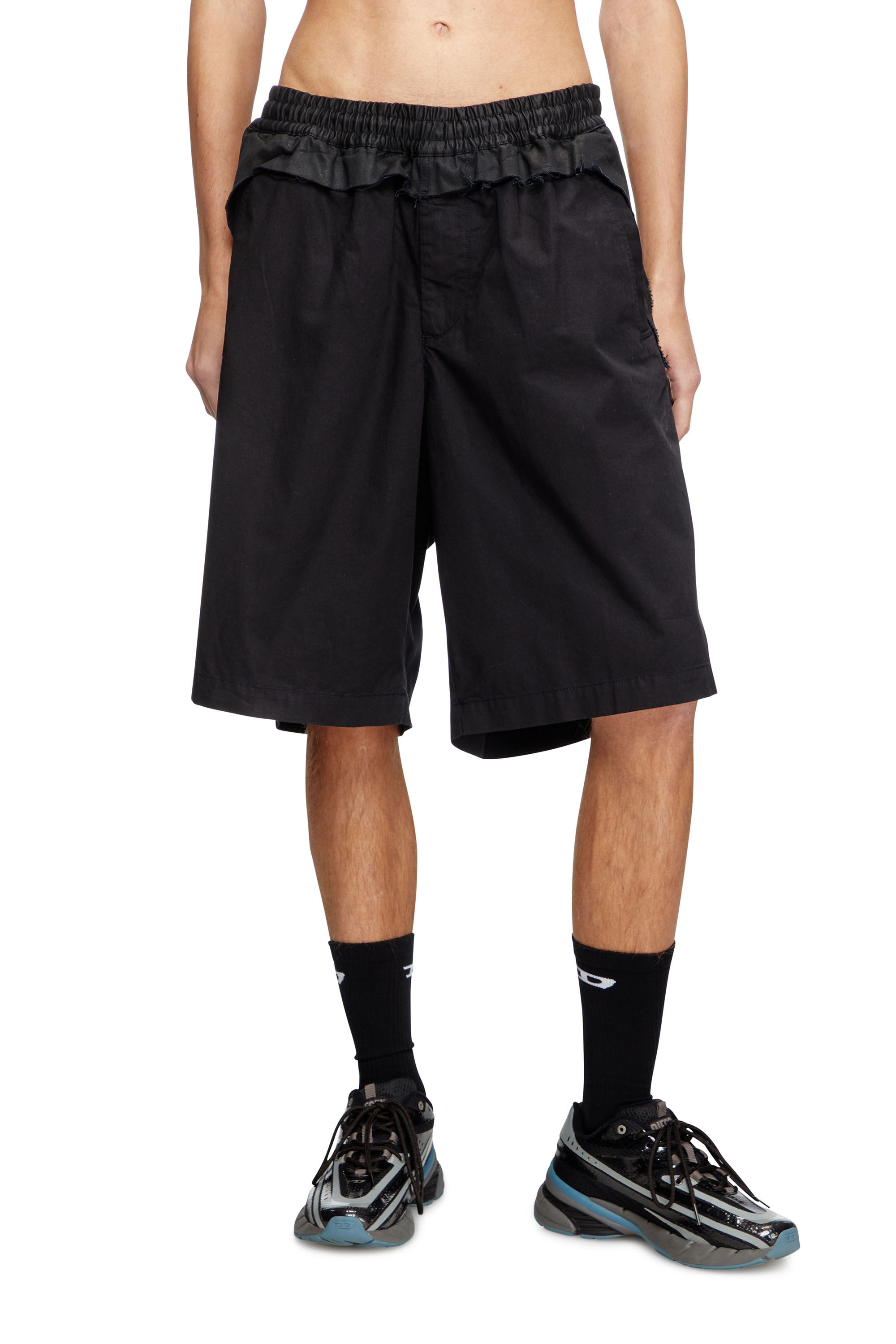 Diesel - P-GUSTAF-SHORT, Short con tasche cargo Uomo in Nero - 3