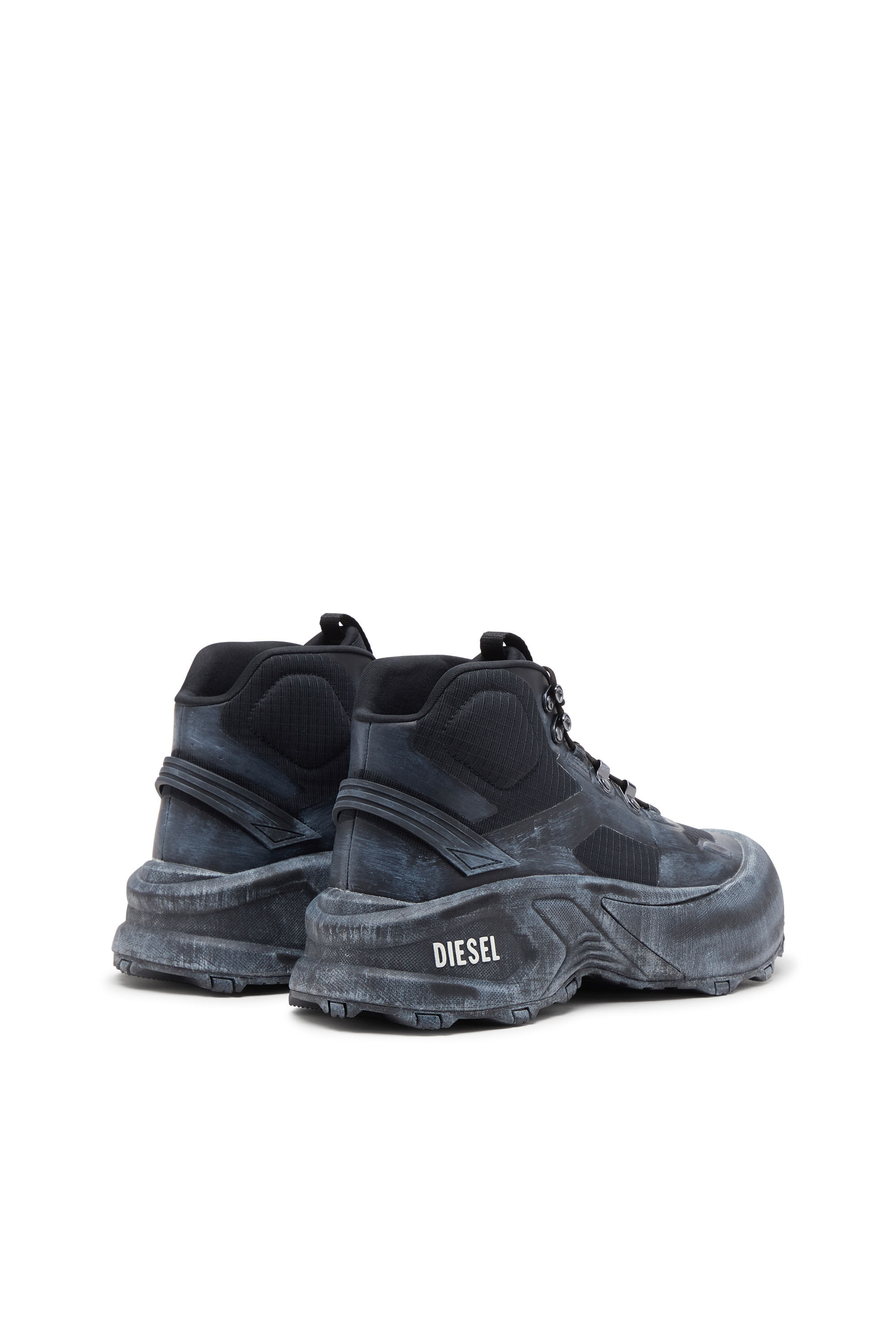 D-CAGE HIKING, Nero