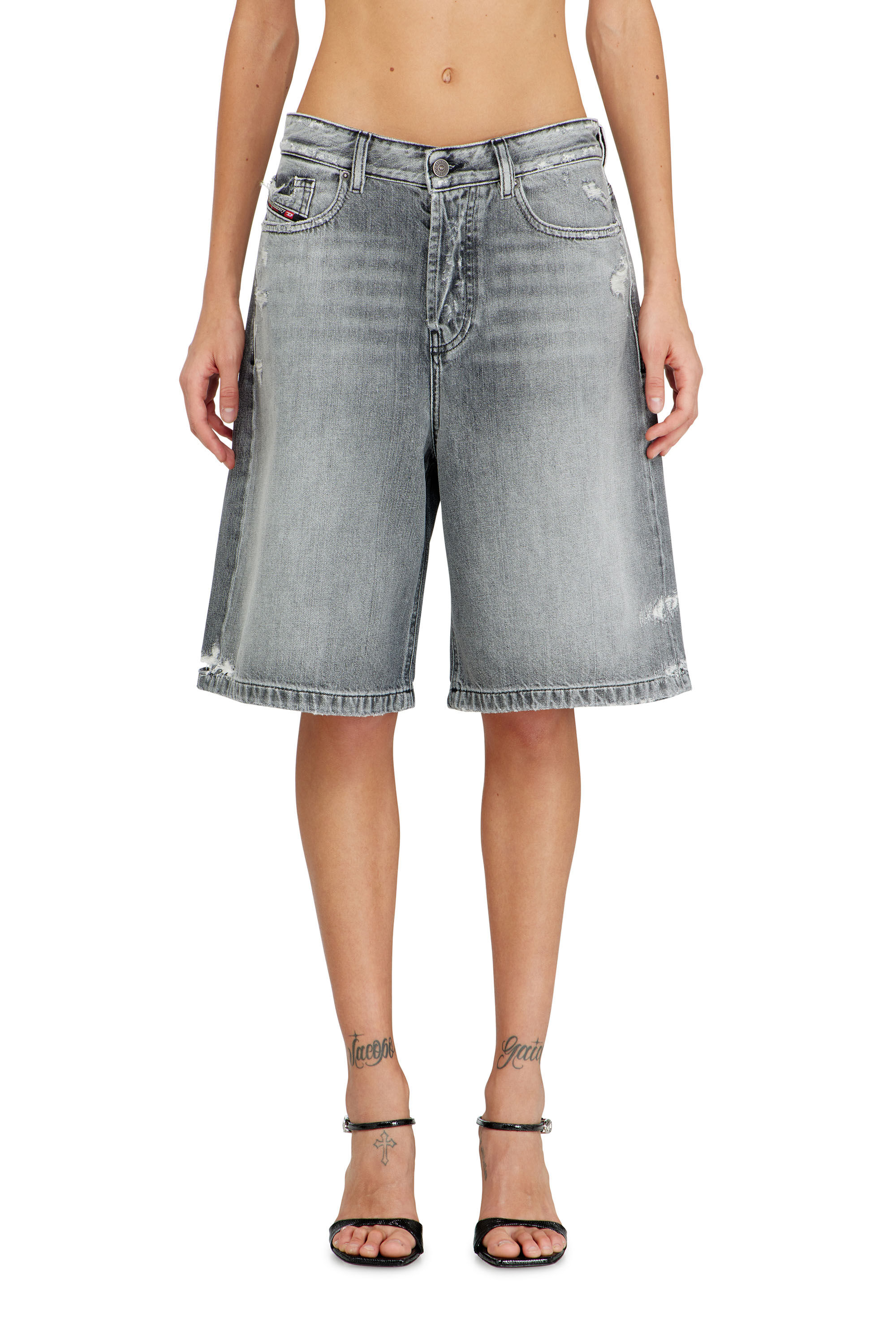 Diesel - DE-SIRE-SHORT, Damen Jeansshorts mit ausgefransten S&auml;umen in Grau - 3
