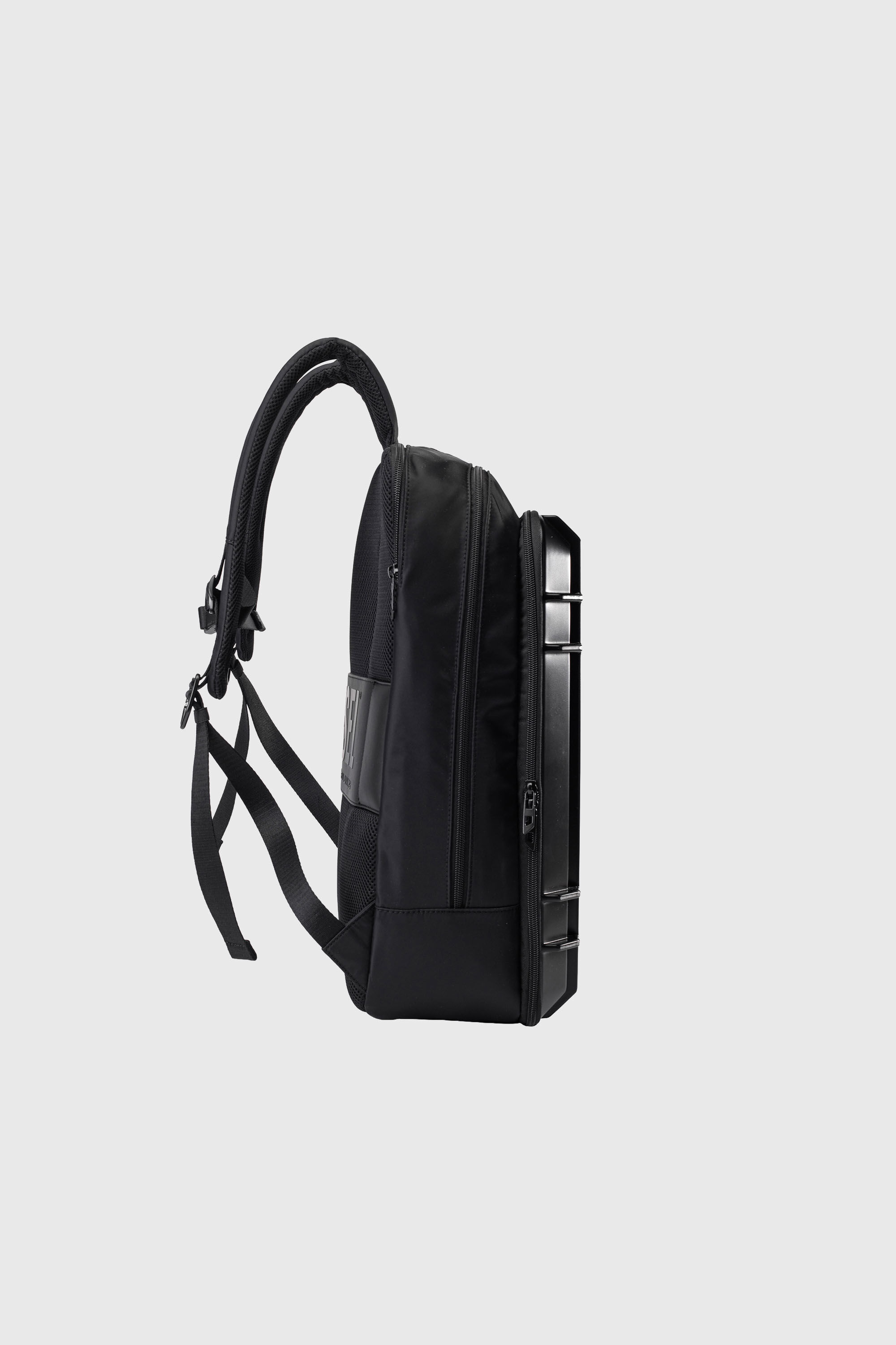 Diesel - DIESEL PC STRONG IMAGE BACKPACK- DSB005, Sac &agrave; dos de voyage robuste Mixte in Noir - 5