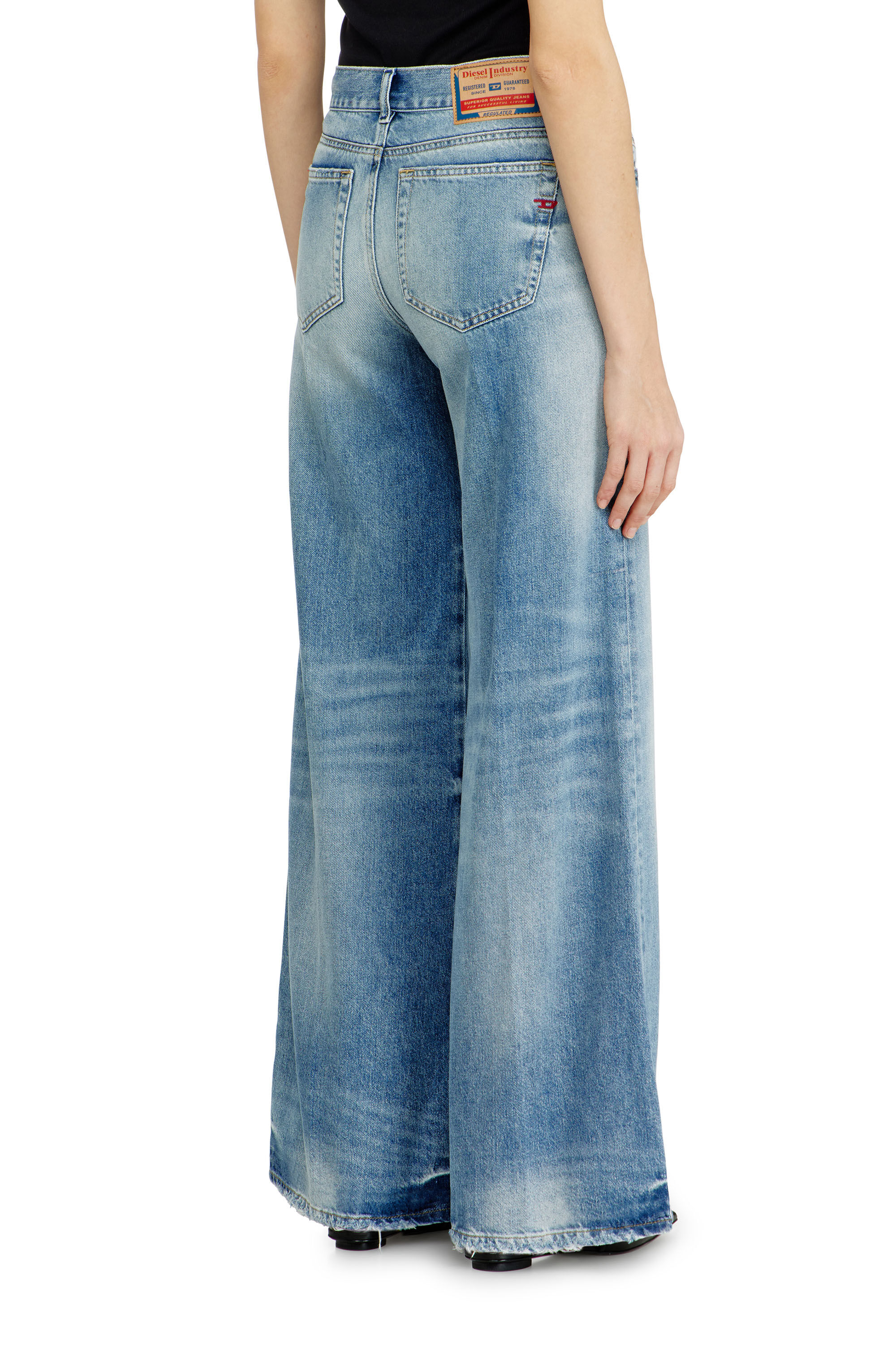 Diesel - Flare Jeans 1978 D-Akemi 09M07 Donna, Blu Chiaro - Image 3