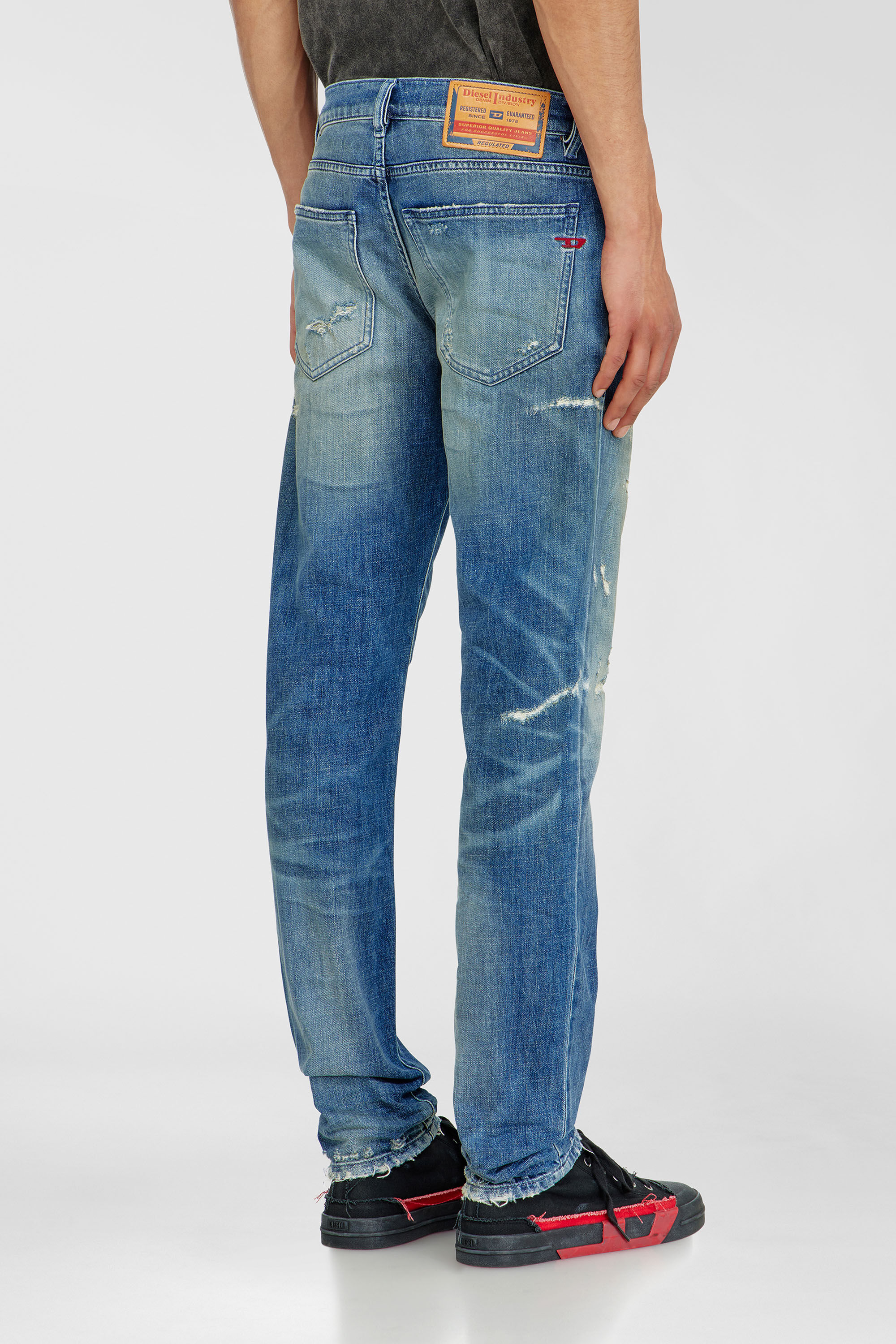 Diesel - Slim Jeans 2019 D-Strukt 007EN Uomo, Blu medio - Image 5