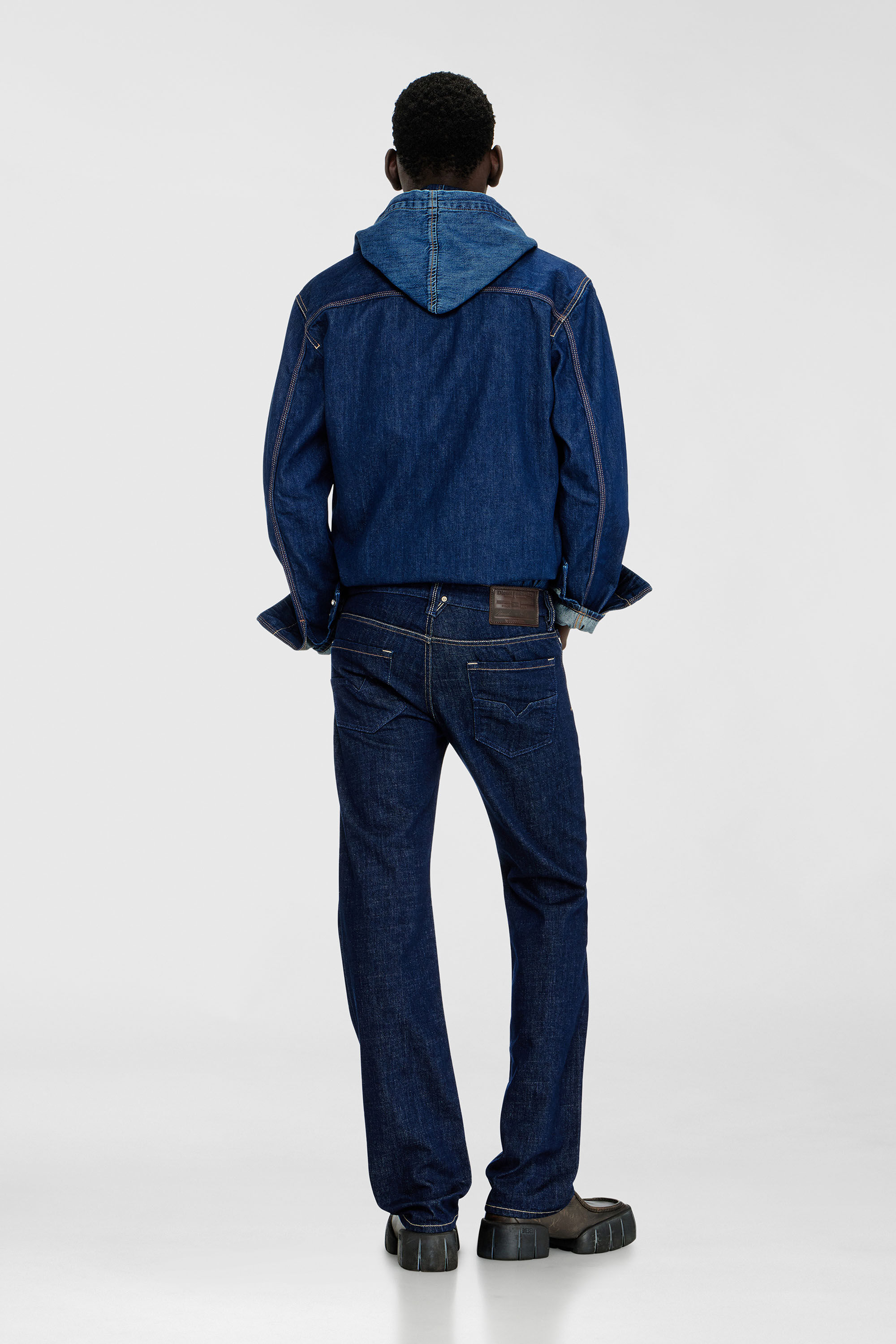 Diesel - Regular Jeans 1985 Larkee 007EQ Homme, Bleu Fonc&eacute; - Image 3